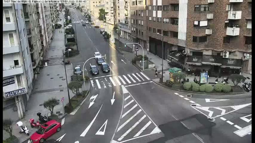 Vigo City - Jenaro de la Fuente Avenue Live Cam - Pontevedra, Galicia, Spain