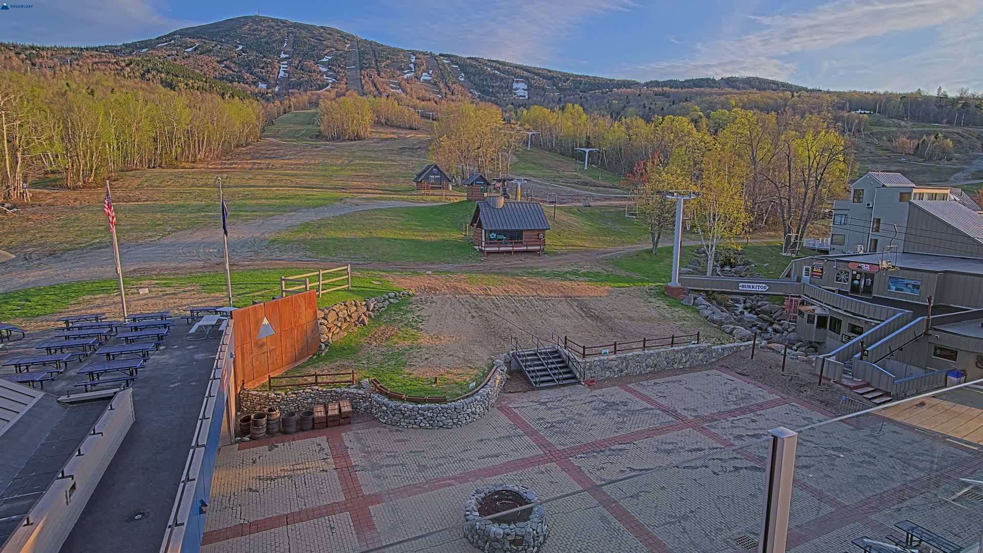 Kingfield, Sugarloaf Mountain Hotel Area Live Cam - Kingfield, Franklin, Maine, USA