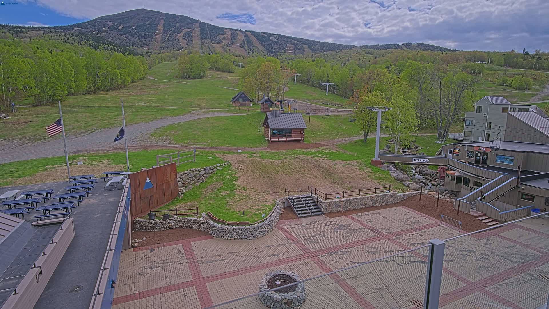 Kingfield, Sugarloaf Mountain Hotel Area Live Cam - Kingfield, Franklin, Maine, USA