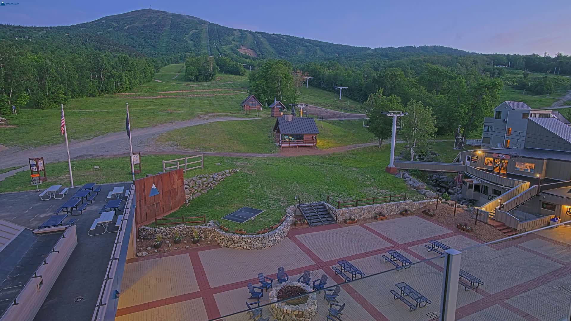 Kingfield, Sugarloaf Mountain Hotel Area Live Cam - Kingfield, Franklin, Maine, USA
