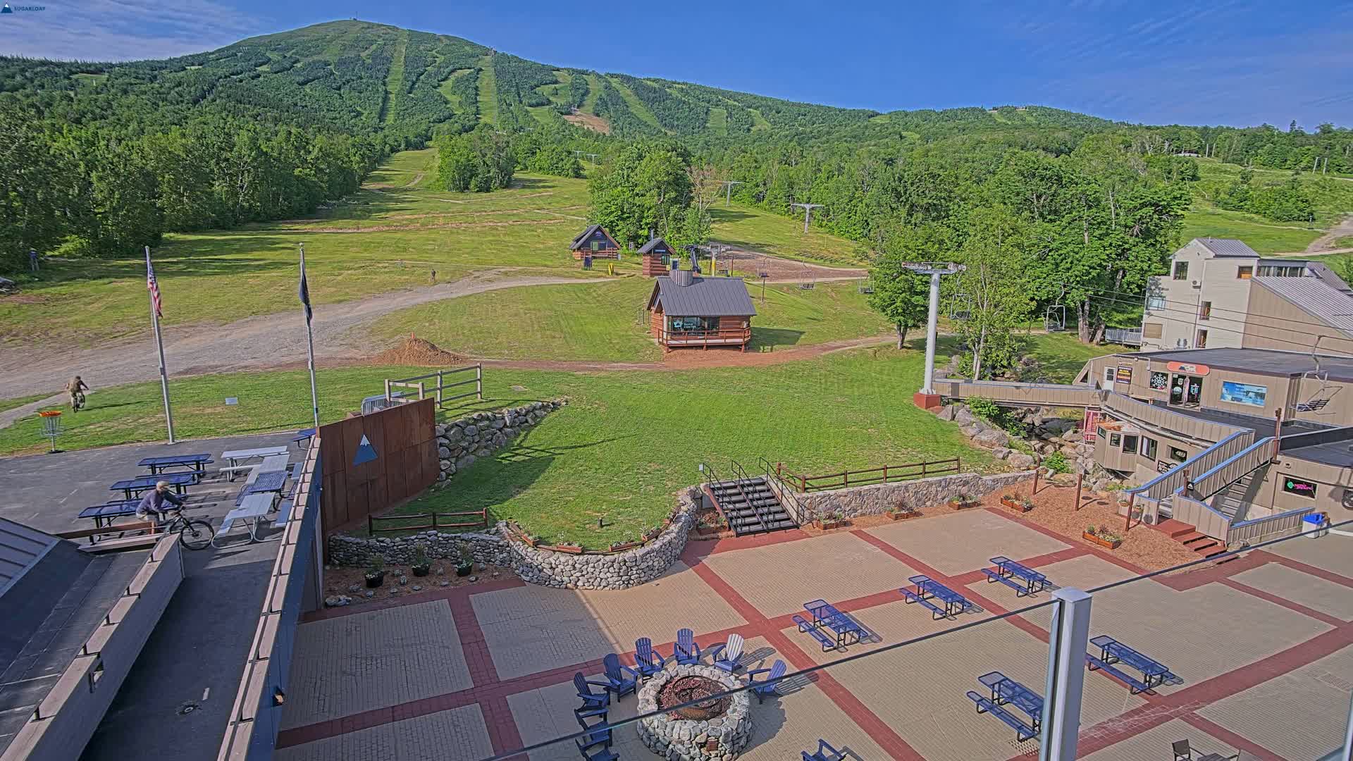 Kingfield, Sugarloaf Mountain Hotel Area Live Cam - Kingfield, Franklin, Maine, USA