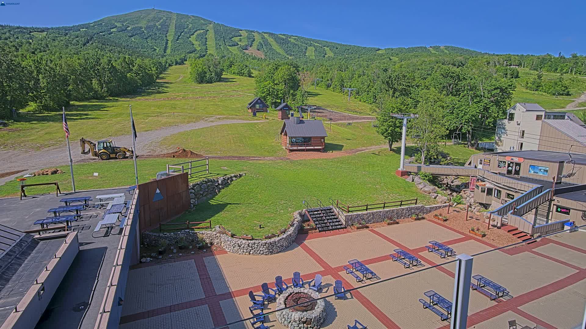 Kingfield, Sugarloaf Mountain Hotel Area Live Cam - Kingfield, Franklin, Maine, USA