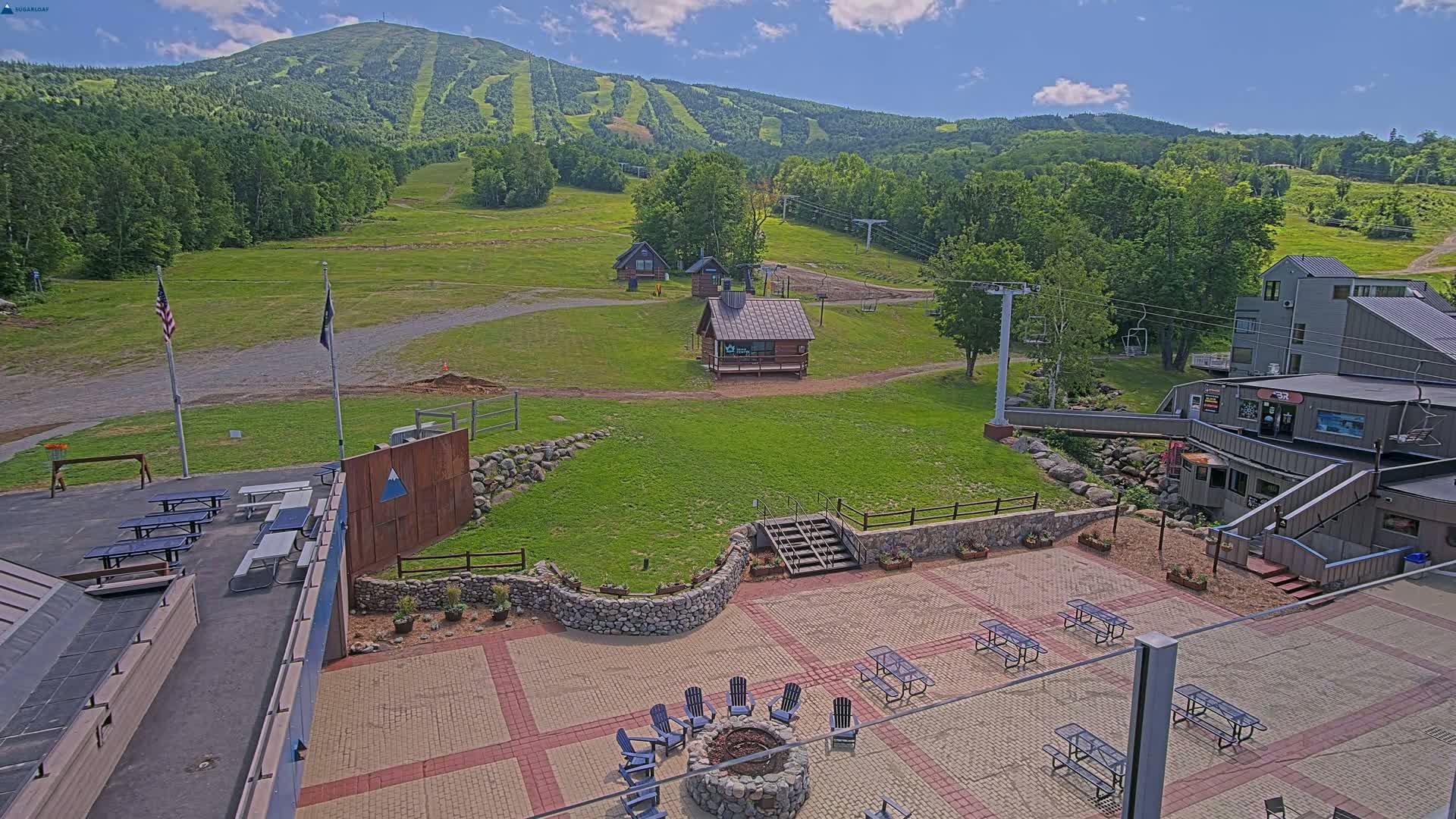 Kingfield, Sugarloaf Mountain Hotel Area Live Cam - Kingfield, Franklin, Maine, USA