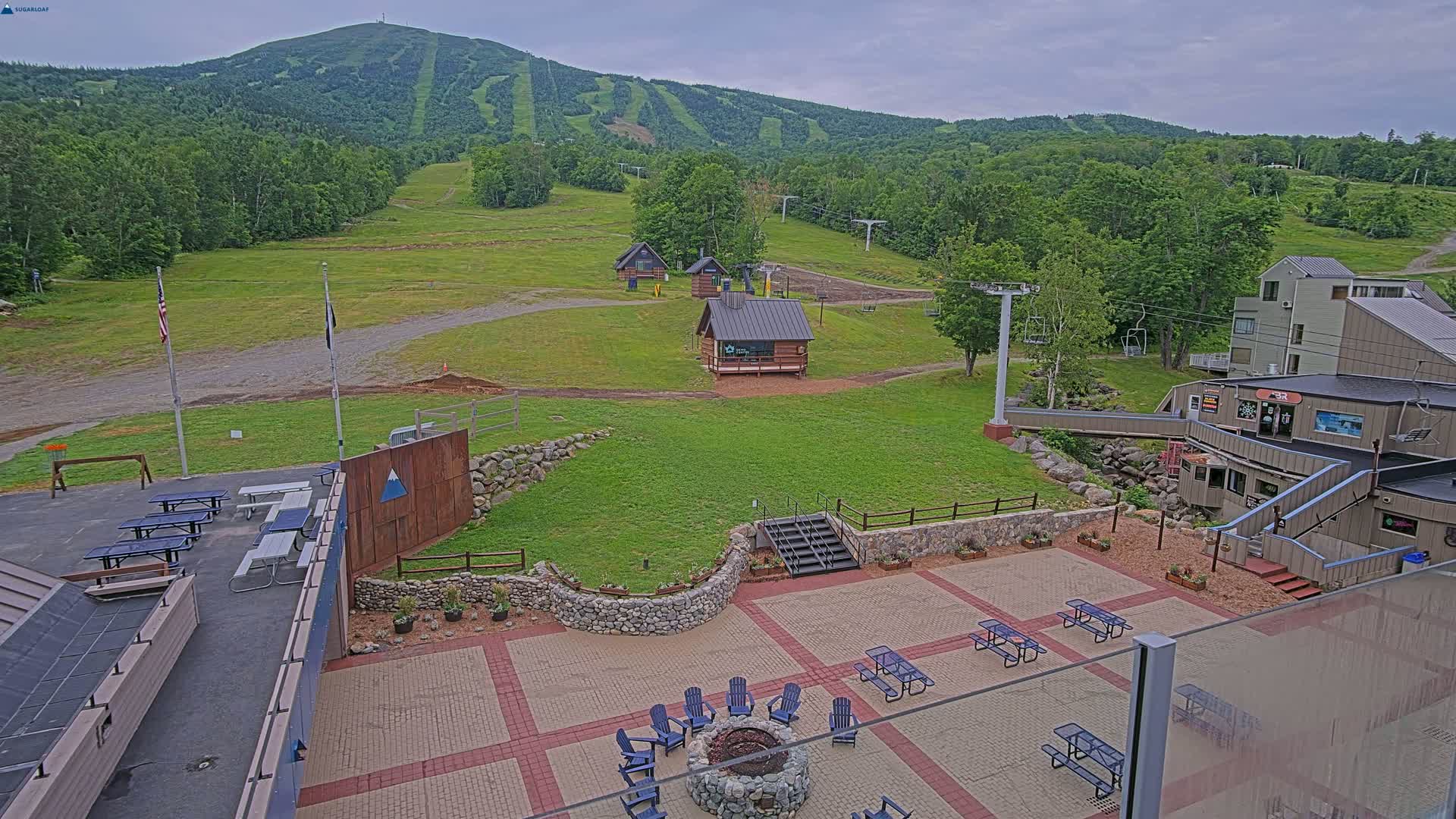 Kingfield, Sugarloaf Mountain Hotel Area Live Cam - Kingfield, Franklin, Maine, USA