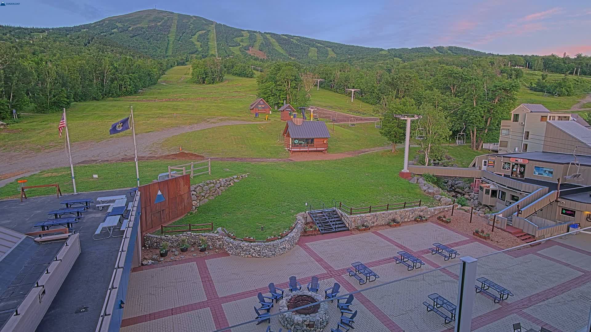 Kingfield, Sugarloaf Mountain Hotel Area Live Cam - Kingfield, Franklin, Maine, USA