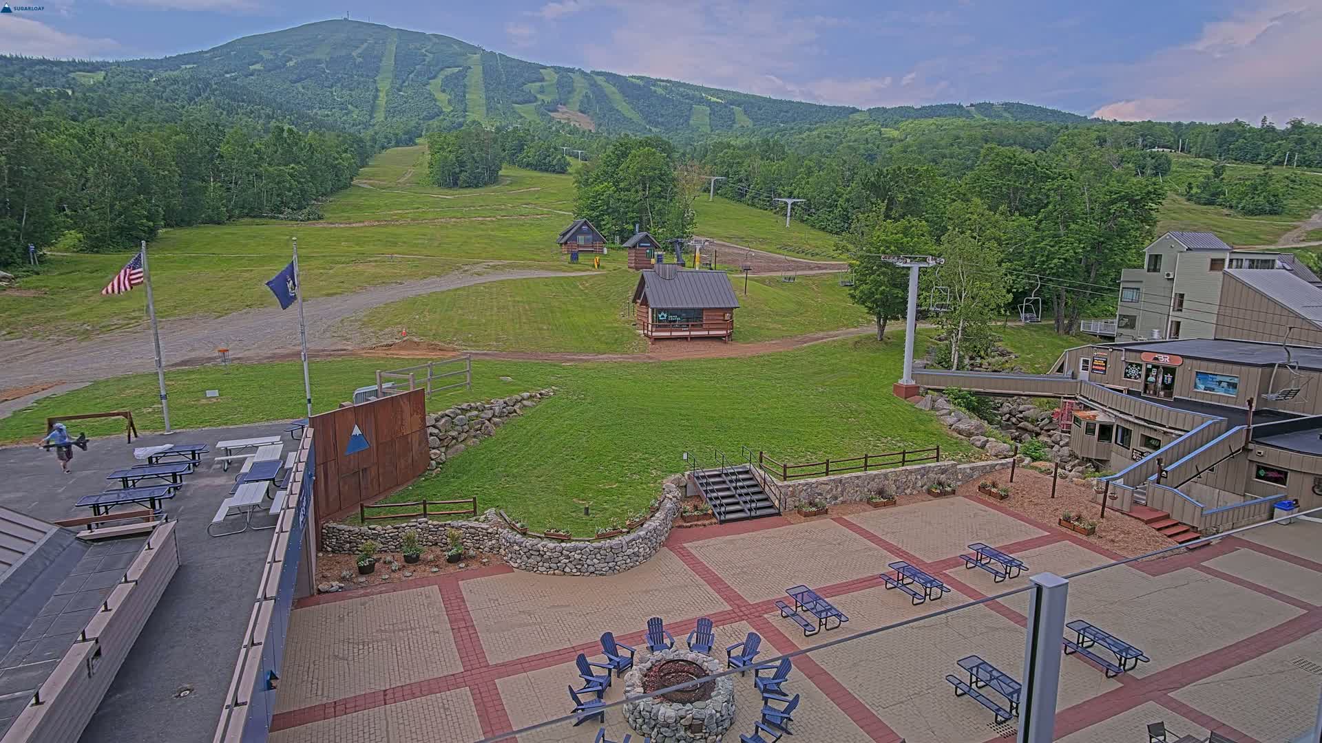 Kingfield, Sugarloaf Mountain Hotel Area Live Cam - Kingfield, Franklin, Maine, USA