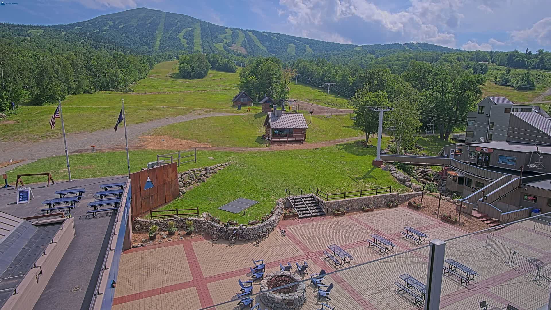 Kingfield, Sugarloaf Mountain Hotel Area Live Cam - Kingfield, Franklin, Maine, USA