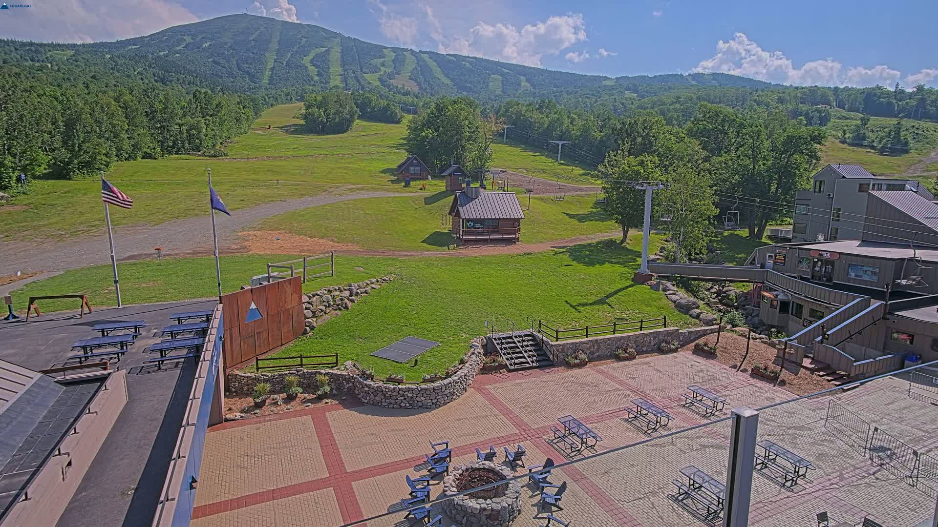 Kingfield, Sugarloaf Mountain Hotel Area Live Cam - Kingfield, Franklin, Maine, USA