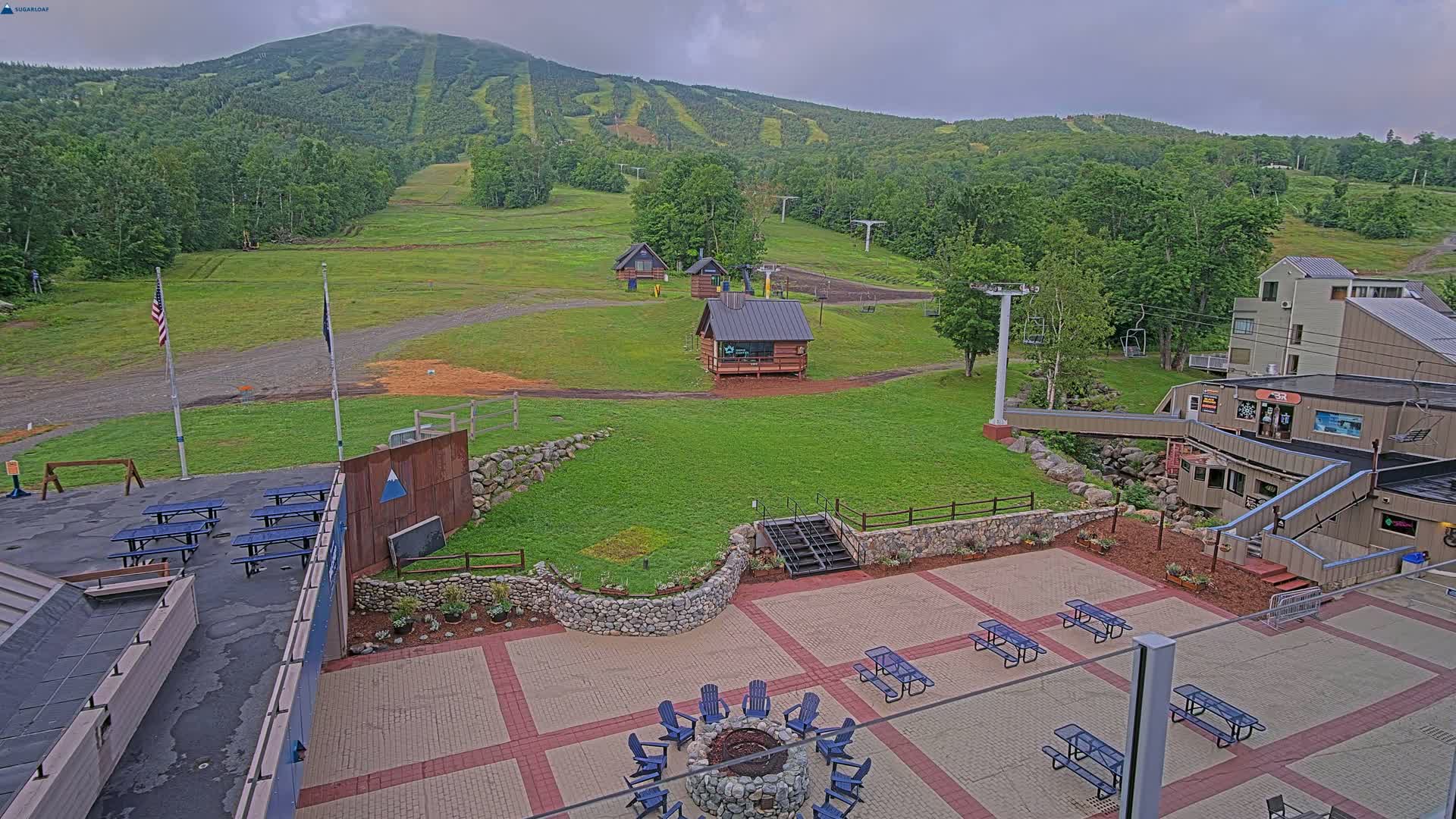 Kingfield, Sugarloaf Mountain Hotel Area Live Cam - Kingfield, Franklin, Maine, USA