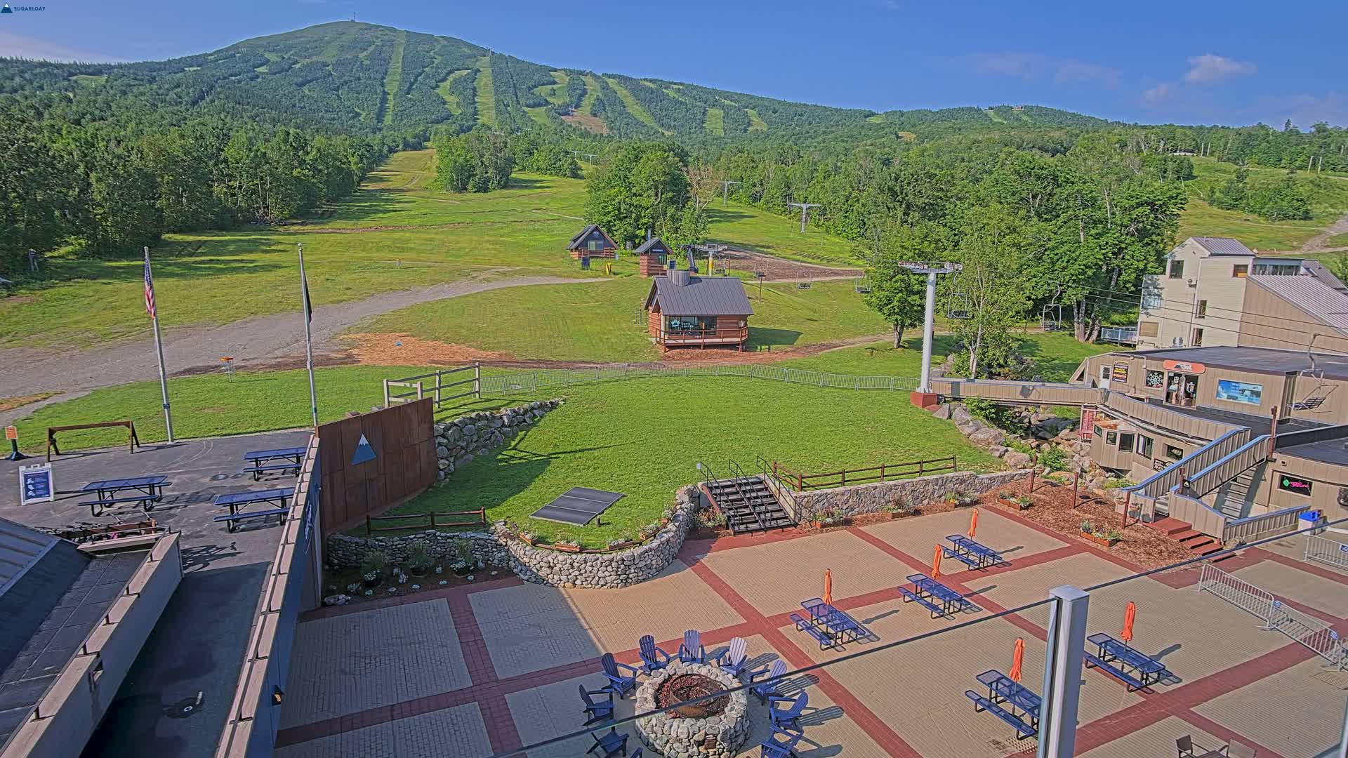 Kingfield, Sugarloaf Mountain Hotel Area Live Cam - Kingfield, Franklin, Maine, USA