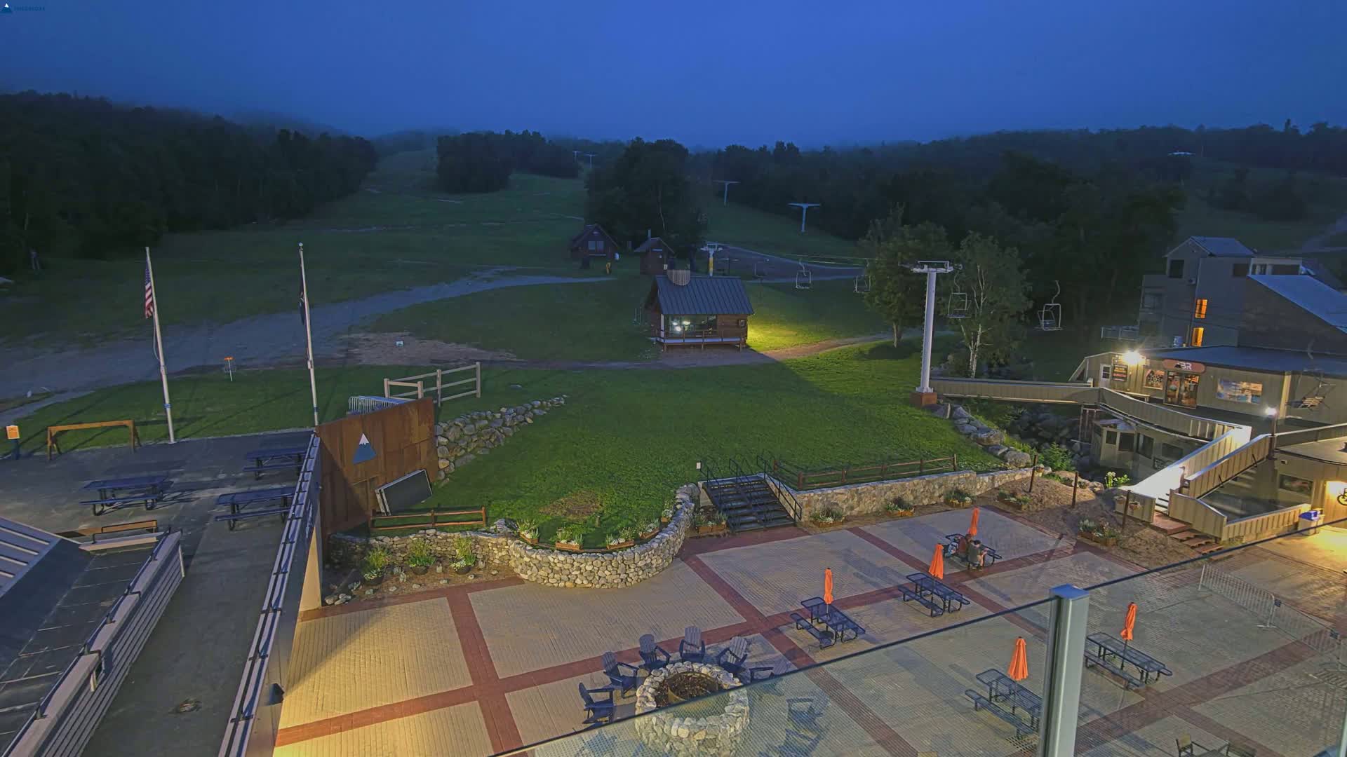 Kingfield, Sugarloaf Mountain Hotel Area Live Cam - Kingfield, Franklin, Maine, USA