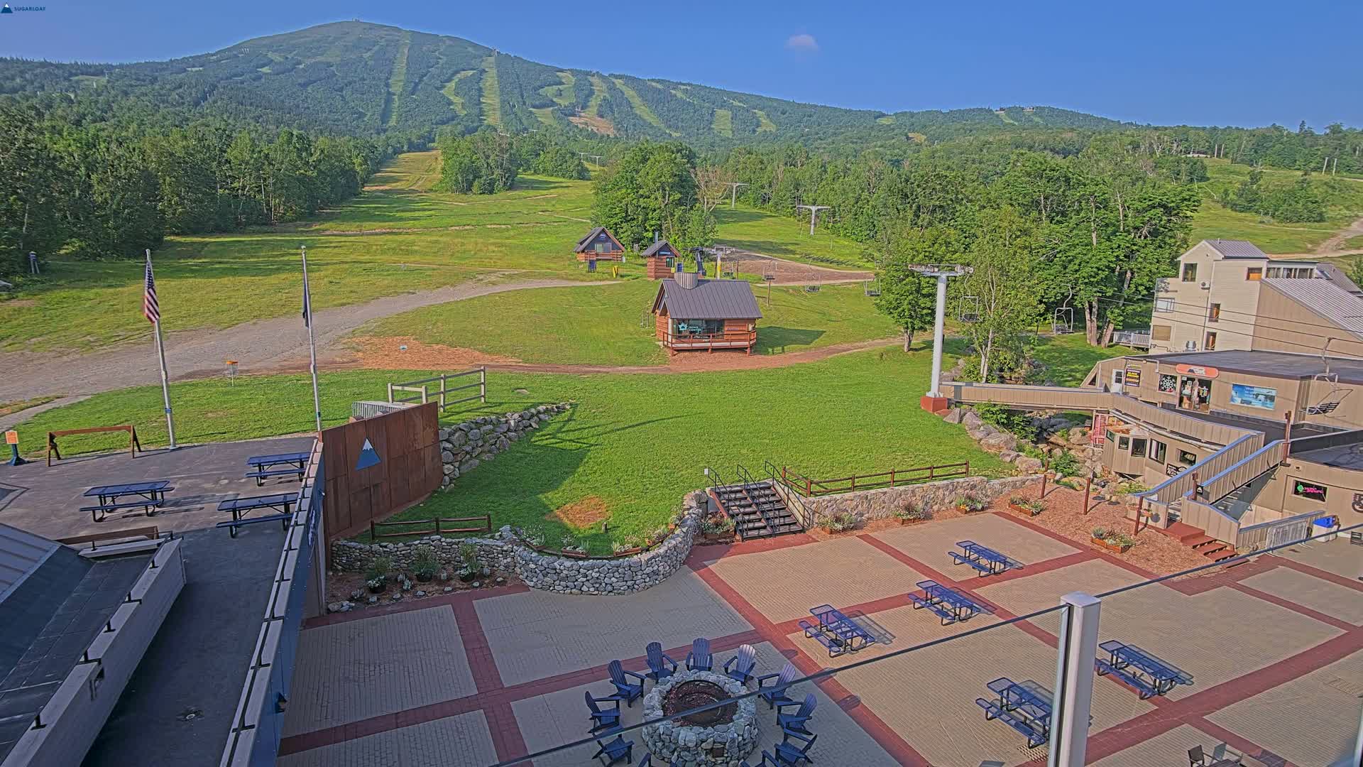 Kingfield, Sugarloaf Mountain Hotel Area Live Cam - Kingfield, Franklin, Maine, USA