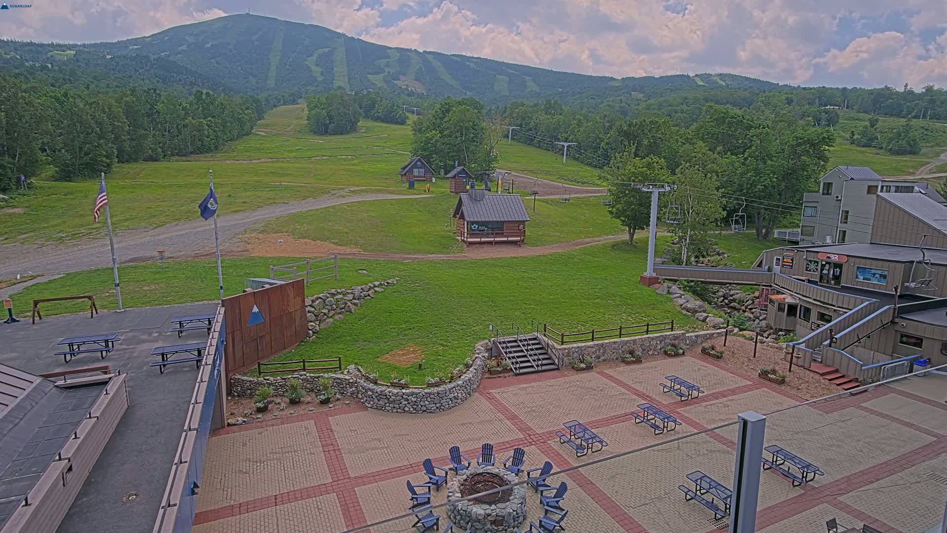 Kingfield, Sugarloaf Mountain Hotel Area Live Cam - Kingfield, Franklin, Maine, USA