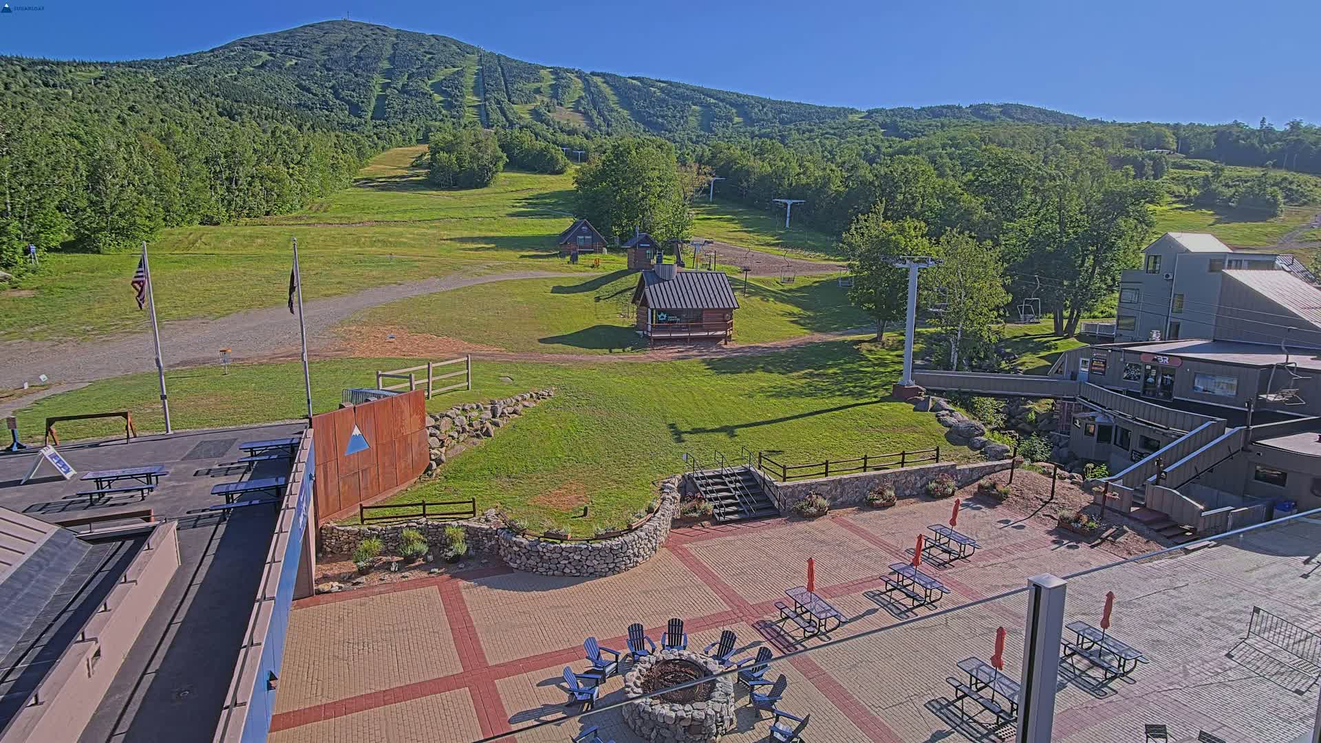 Kingfield, Sugarloaf Mountain Hotel Area Live Cam - Kingfield, Franklin, Maine, USA