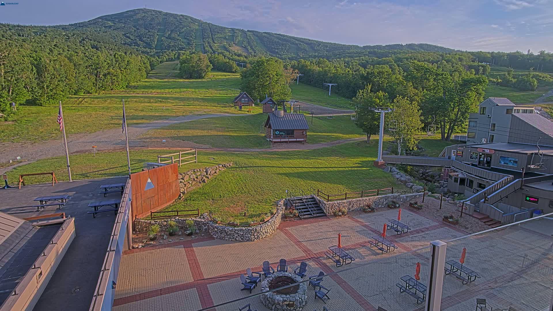 Kingfield, Sugarloaf Mountain Hotel Area Live Cam - Kingfield, Franklin, Maine, USA