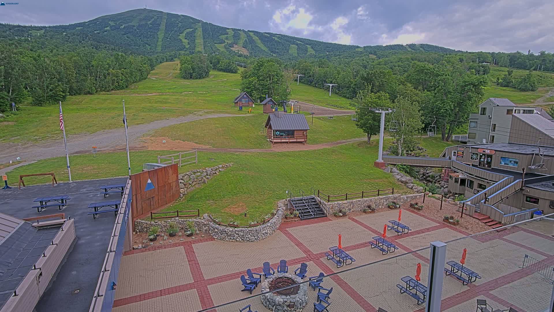 Kingfield, Sugarloaf Mountain Hotel Area Live Cam - Kingfield, Franklin, Maine, USA