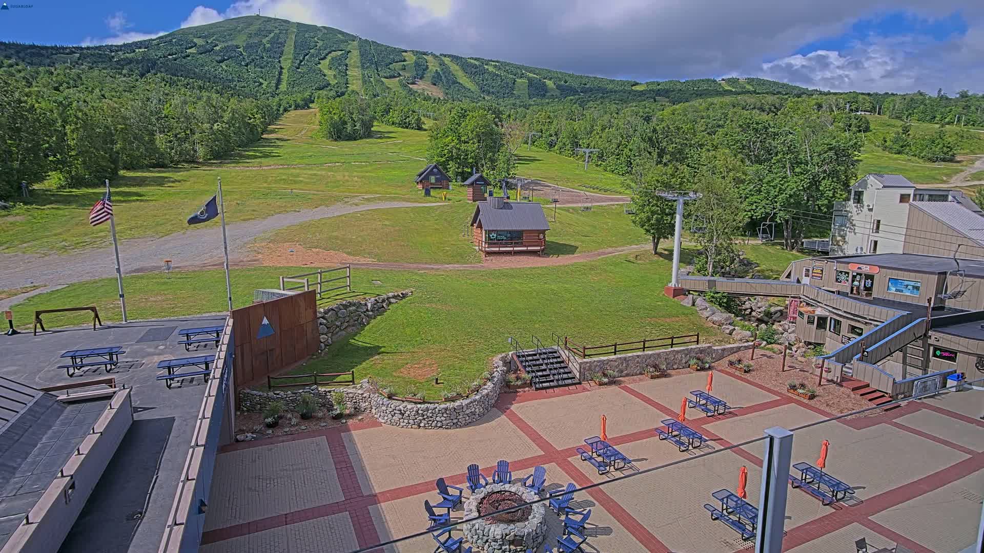 Kingfield, Sugarloaf Mountain Hotel Area Live Cam - Kingfield, Franklin, Maine, USA