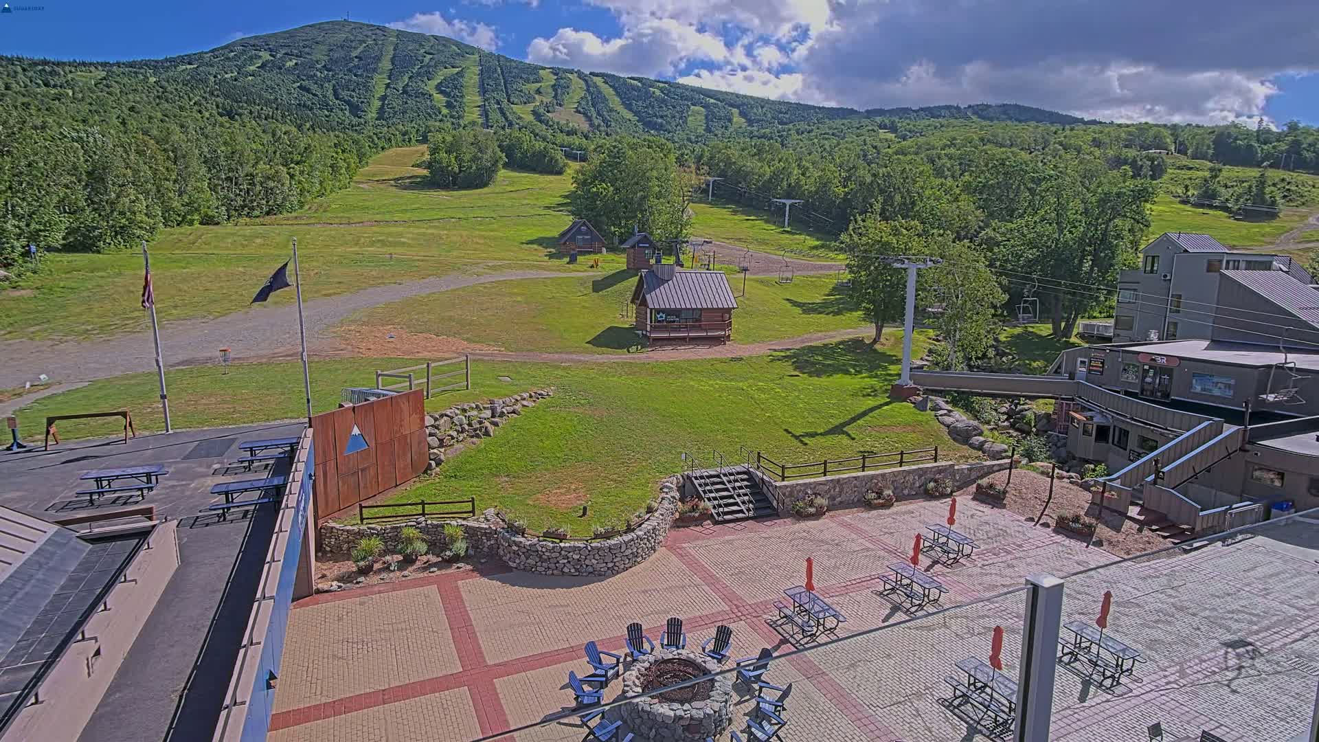 Kingfield, Sugarloaf Mountain Hotel Area Live Cam - Kingfield, Franklin, Maine, USA