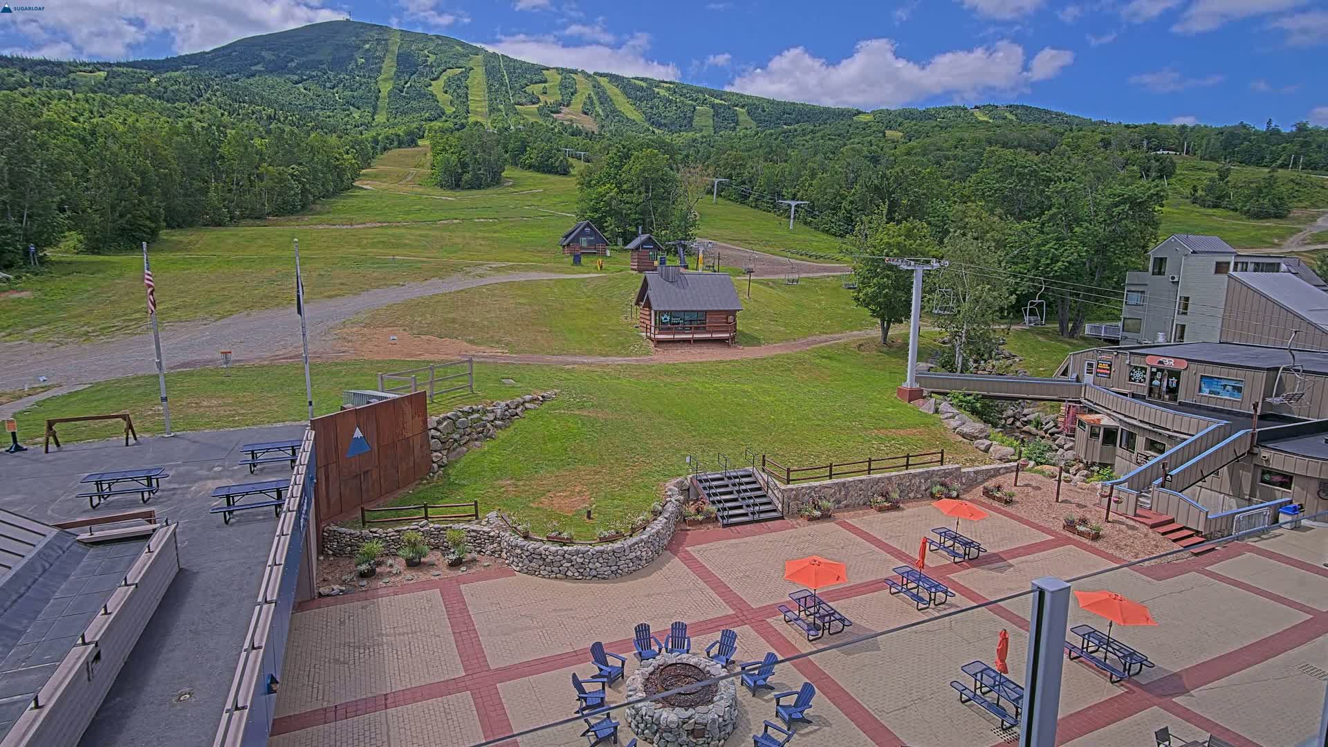 Kingfield, Sugarloaf Mountain Hotel Area Live Cam - Kingfield, Franklin, Maine, USA