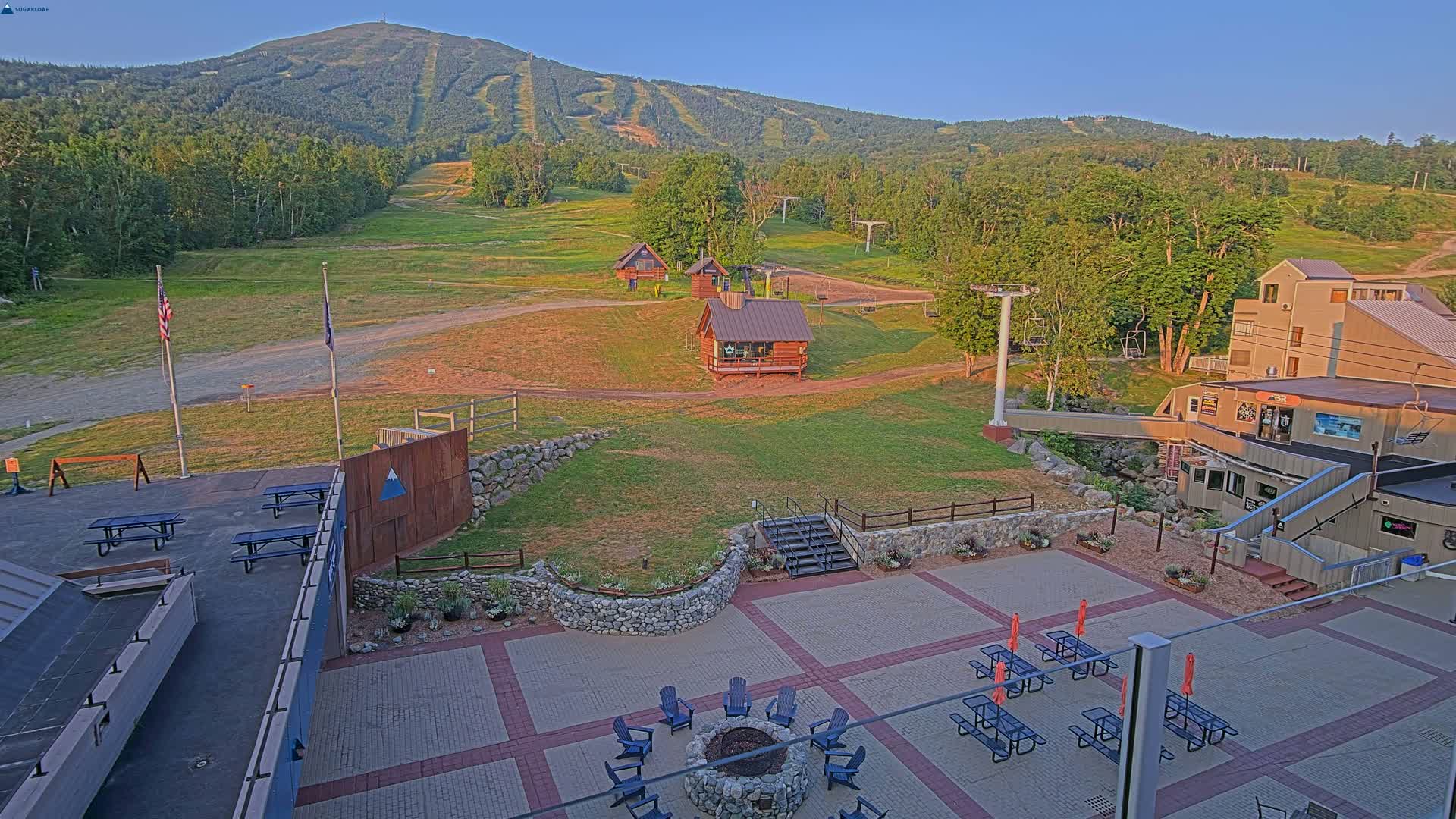 Kingfield, Sugarloaf Mountain Hotel Area Live Cam - Kingfield, Franklin, Maine, USA