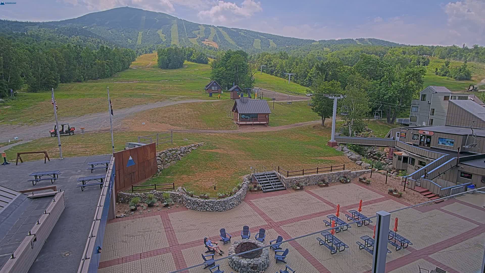 Kingfield, Sugarloaf Mountain Hotel Area Live Cam - Kingfield, Franklin, Maine, USA