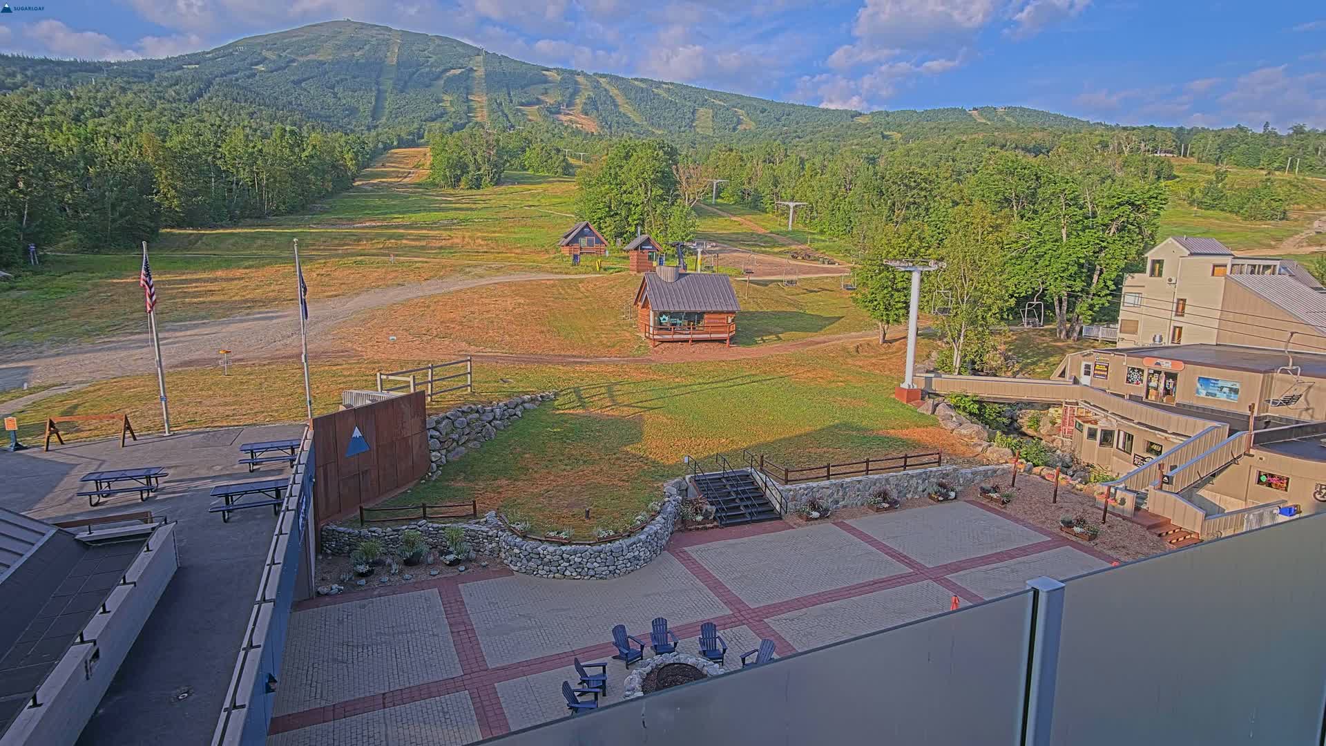 Kingfield, Sugarloaf Mountain Hotel Area Live Cam - Kingfield, Franklin, Maine, USA