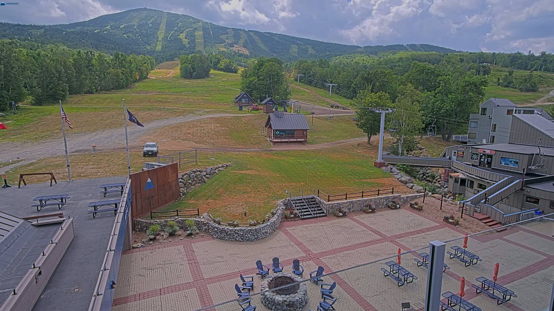 Kingfield, Sugarloaf Mountain Hotel Area Live Cam - Kingfield, Franklin, Maine, USA