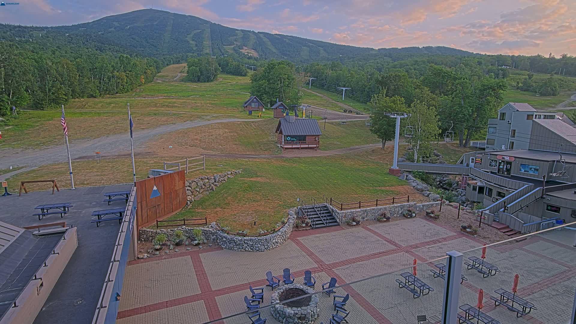Kingfield, Sugarloaf Mountain Hotel Area Live Cam - Kingfield, Franklin, Maine, USA