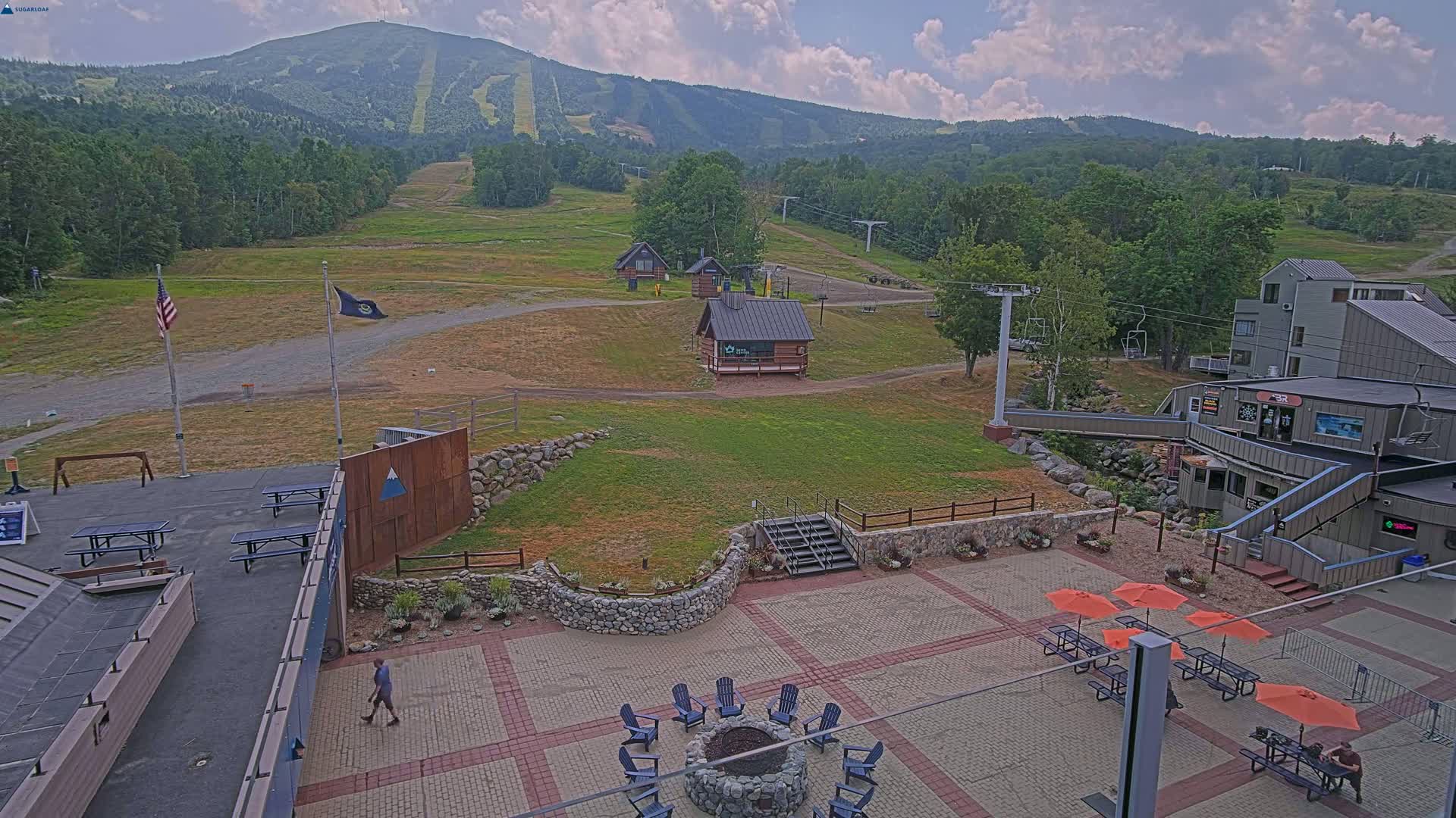 Kingfield, Sugarloaf Mountain Hotel Area Live Cam - Kingfield, Franklin, Maine, USA