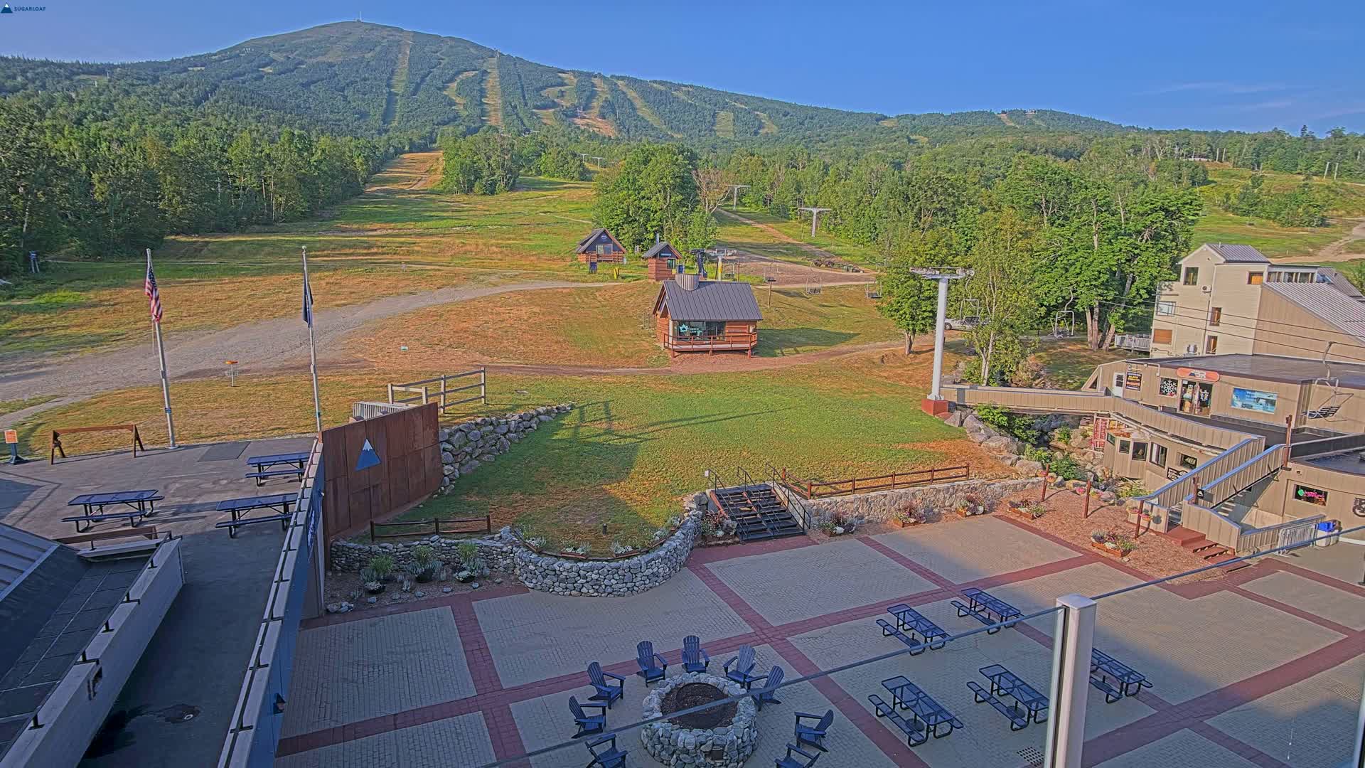 Kingfield, Sugarloaf Mountain Hotel Area Live Cam - Kingfield, Franklin, Maine, USA
