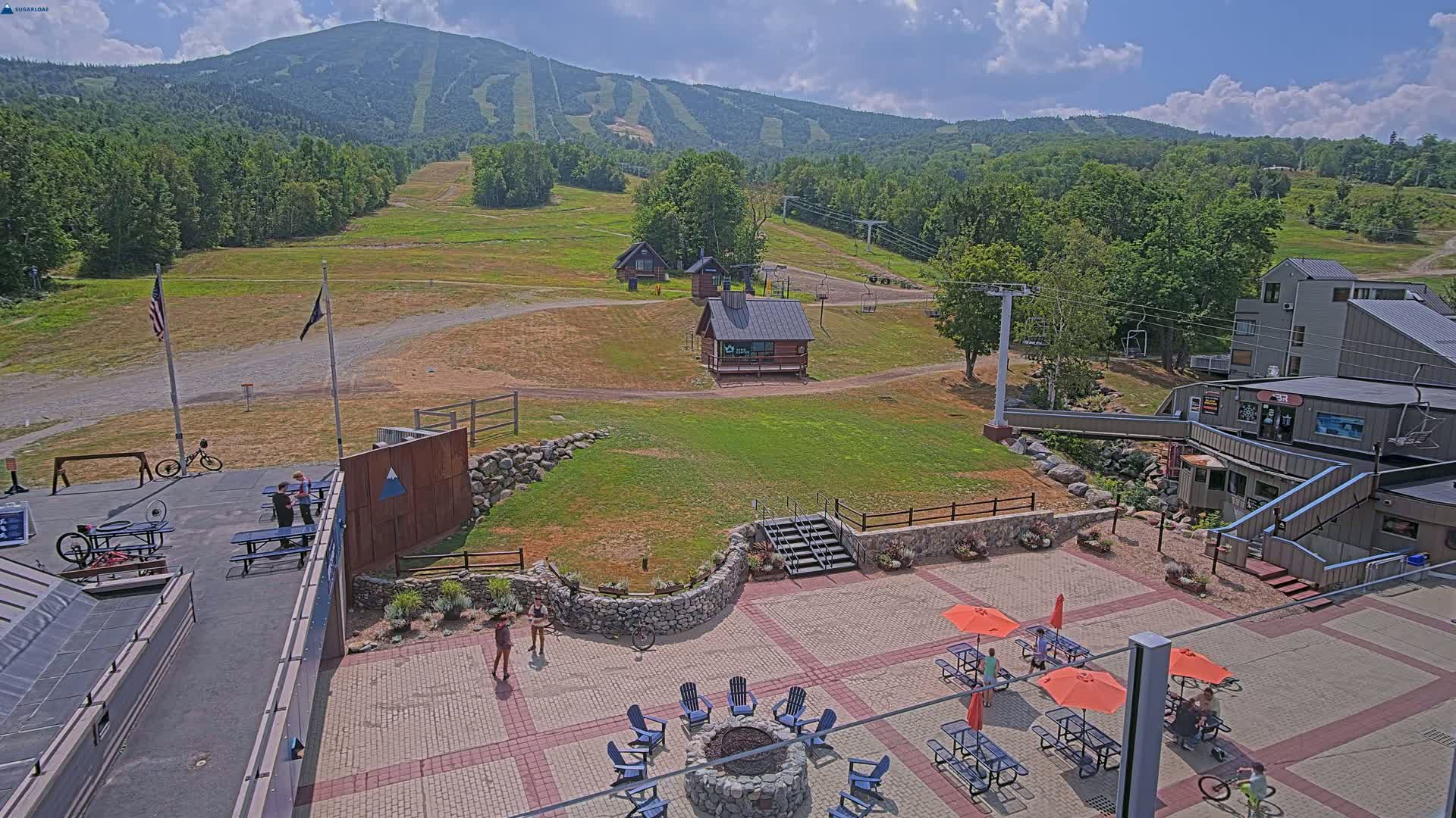 Kingfield, Sugarloaf Mountain Hotel Area Live Cam - Kingfield, Franklin, Maine, USA