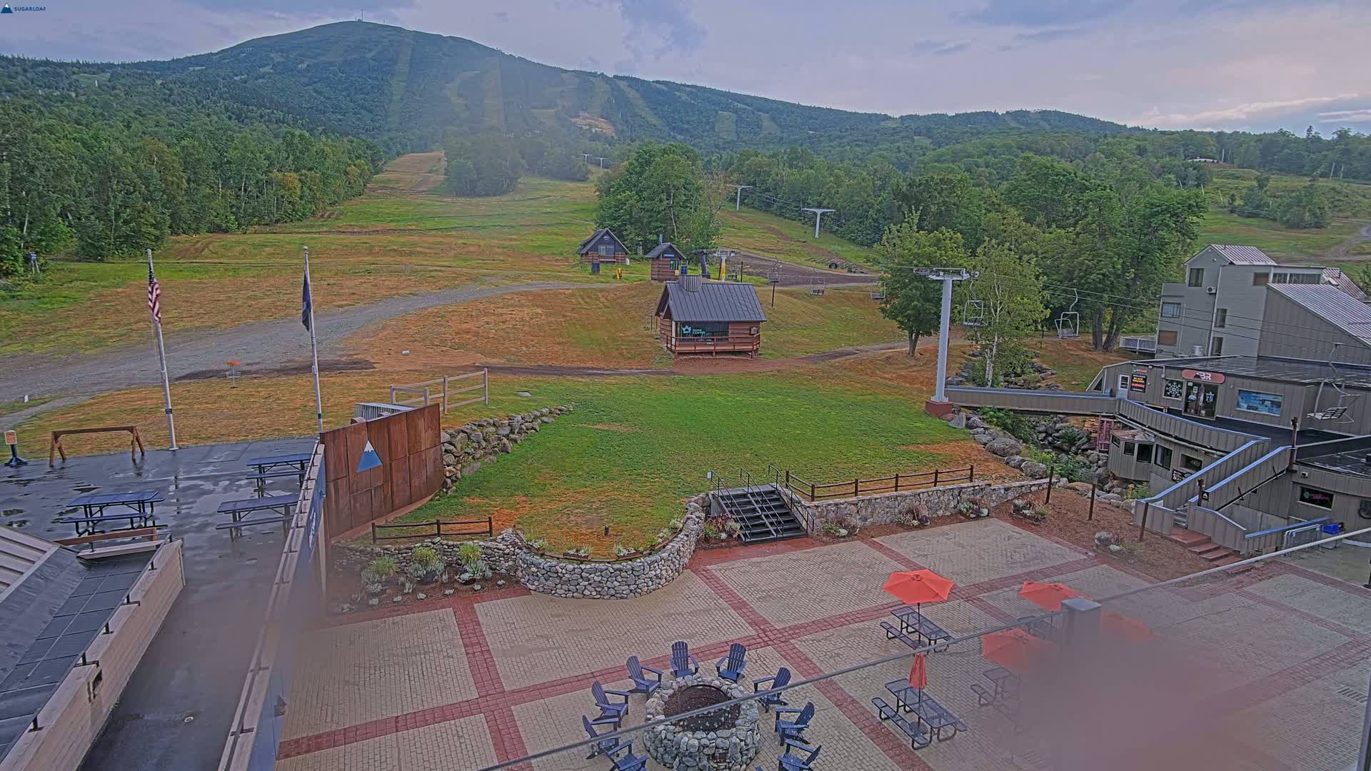 Kingfield, Sugarloaf Mountain Hotel Area Live Cam - Kingfield, Franklin, Maine, USA