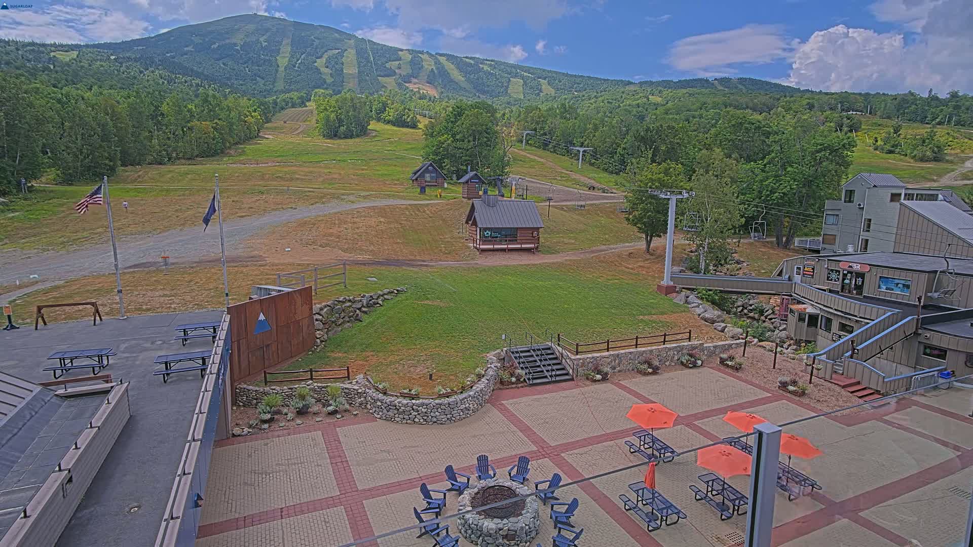 Kingfield, Sugarloaf Mountain Hotel Area Live Cam - Kingfield, Franklin, Maine, USA
