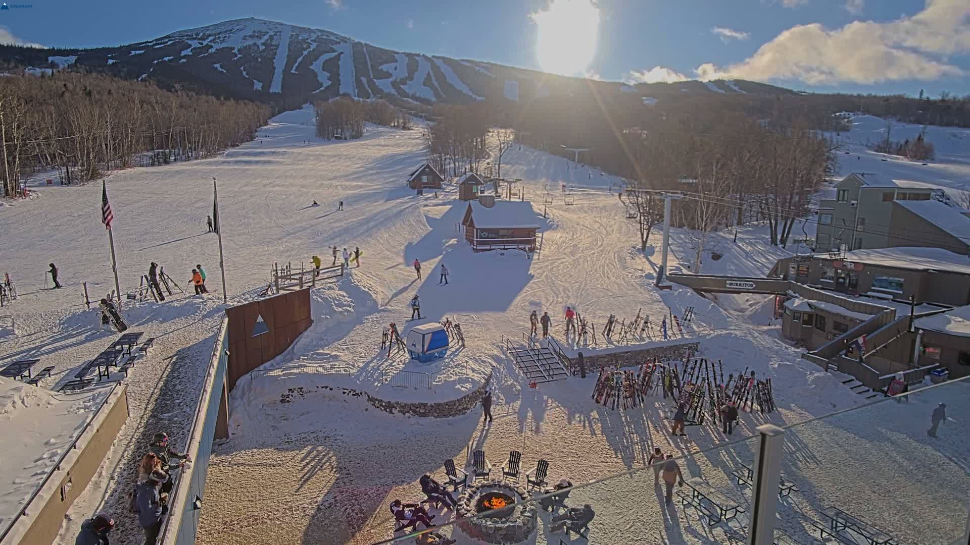 Kingfield, Sugarloaf Mountain Hotel Area Live Cam - Kingfield, Franklin, Maine, USA