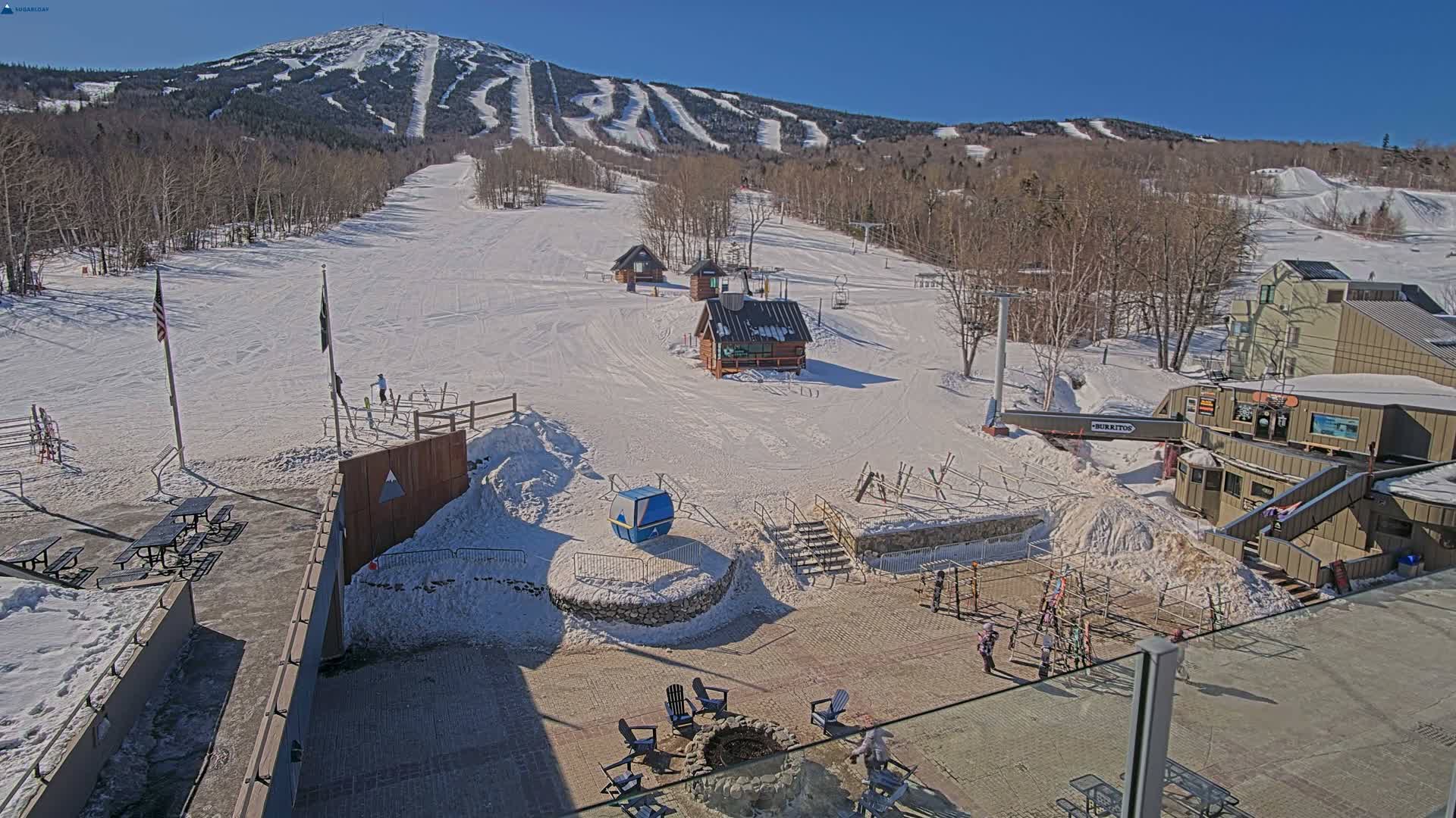 Kingfield, Sugarloaf Mountain Hotel Area Live Cam - Kingfield, Franklin, Maine, USA