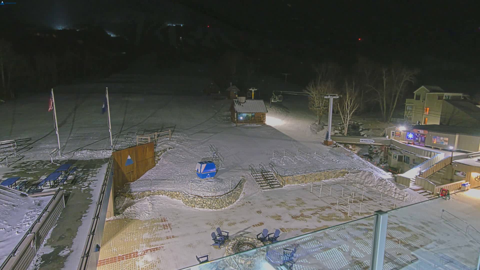 Kingfield, Sugarloaf Mountain Hotel Area Live Cam - Kingfield, Franklin, Maine, USA