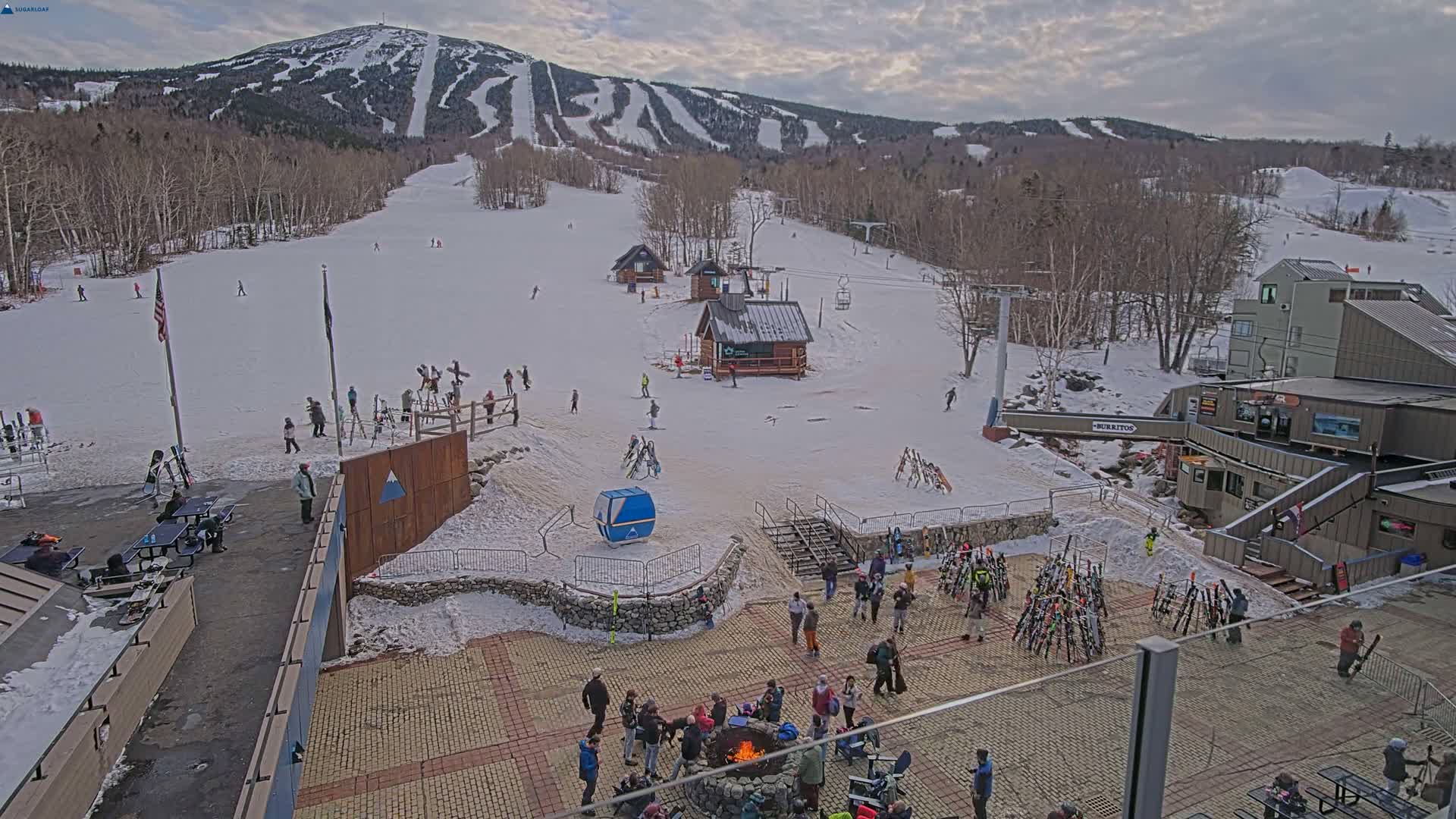 Kingfield, Sugarloaf Mountain Hotel Area Live Cam - Kingfield, Franklin, Maine, USA