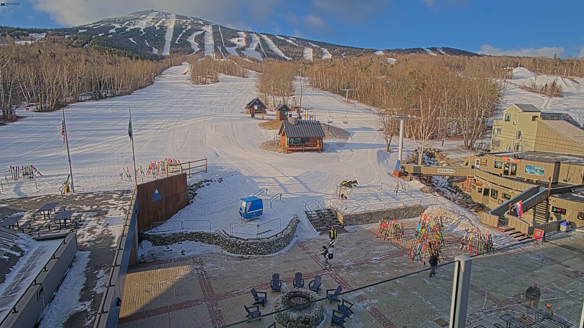 Kingfield, Sugarloaf Mountain Hotel Area Live Cam - Kingfield, Franklin, Maine, USA