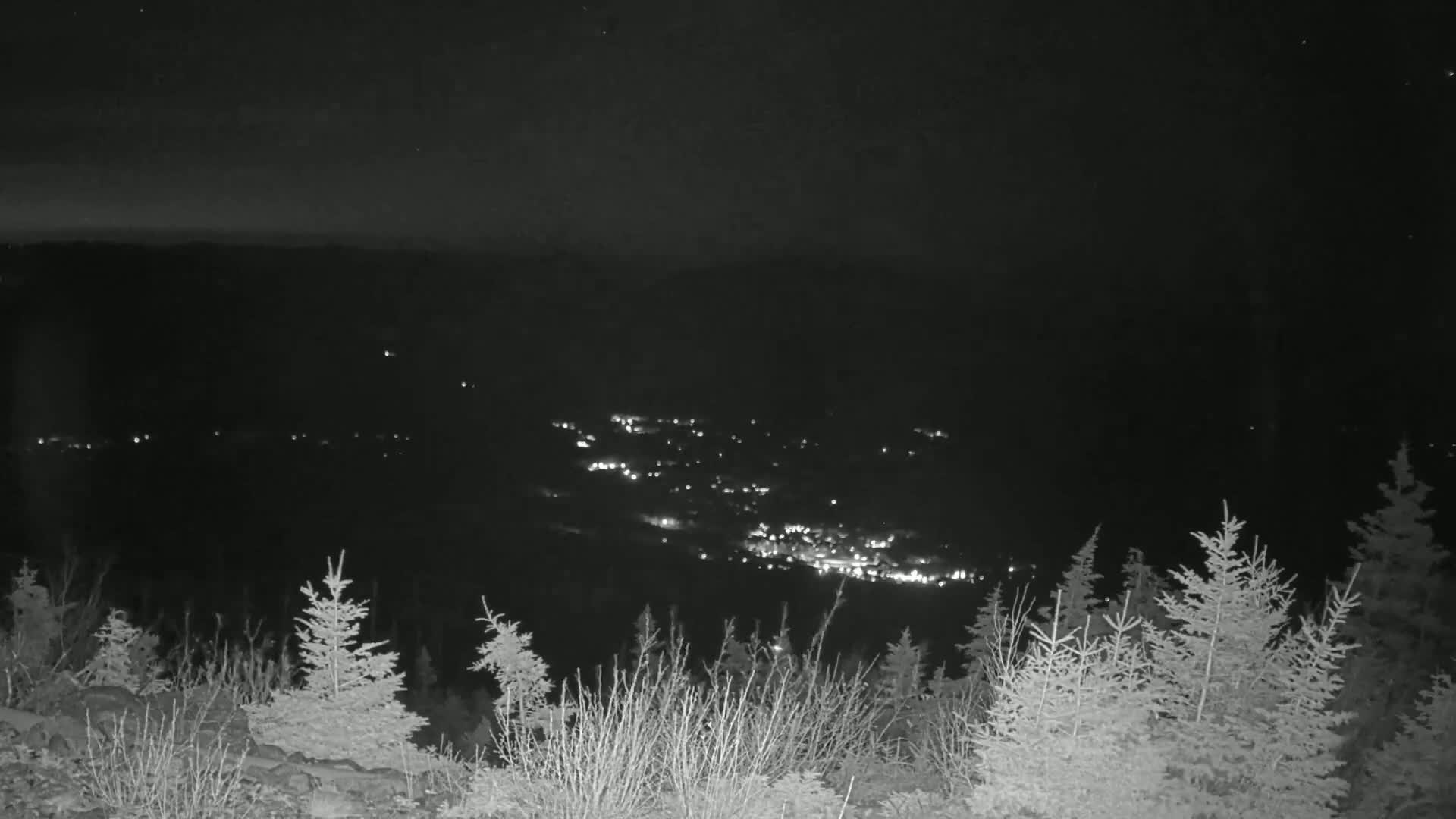 Kingfield, Sugarloaf Mountain Peak Skyline Live Cam - Kingfield, Franklin, Maine, USA