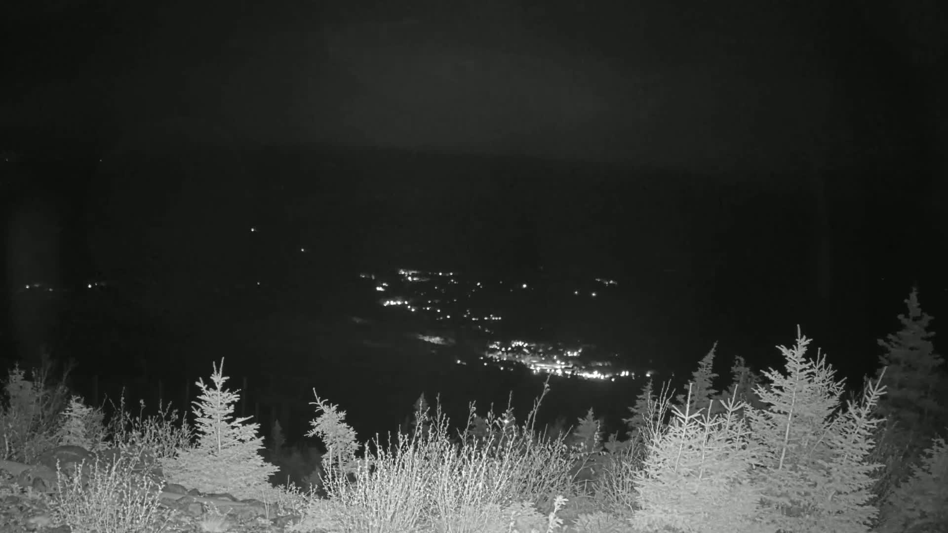 Kingfield, Sugarloaf Mountain Peak Skyline Live Cam - Kingfield, Franklin, Maine, USA