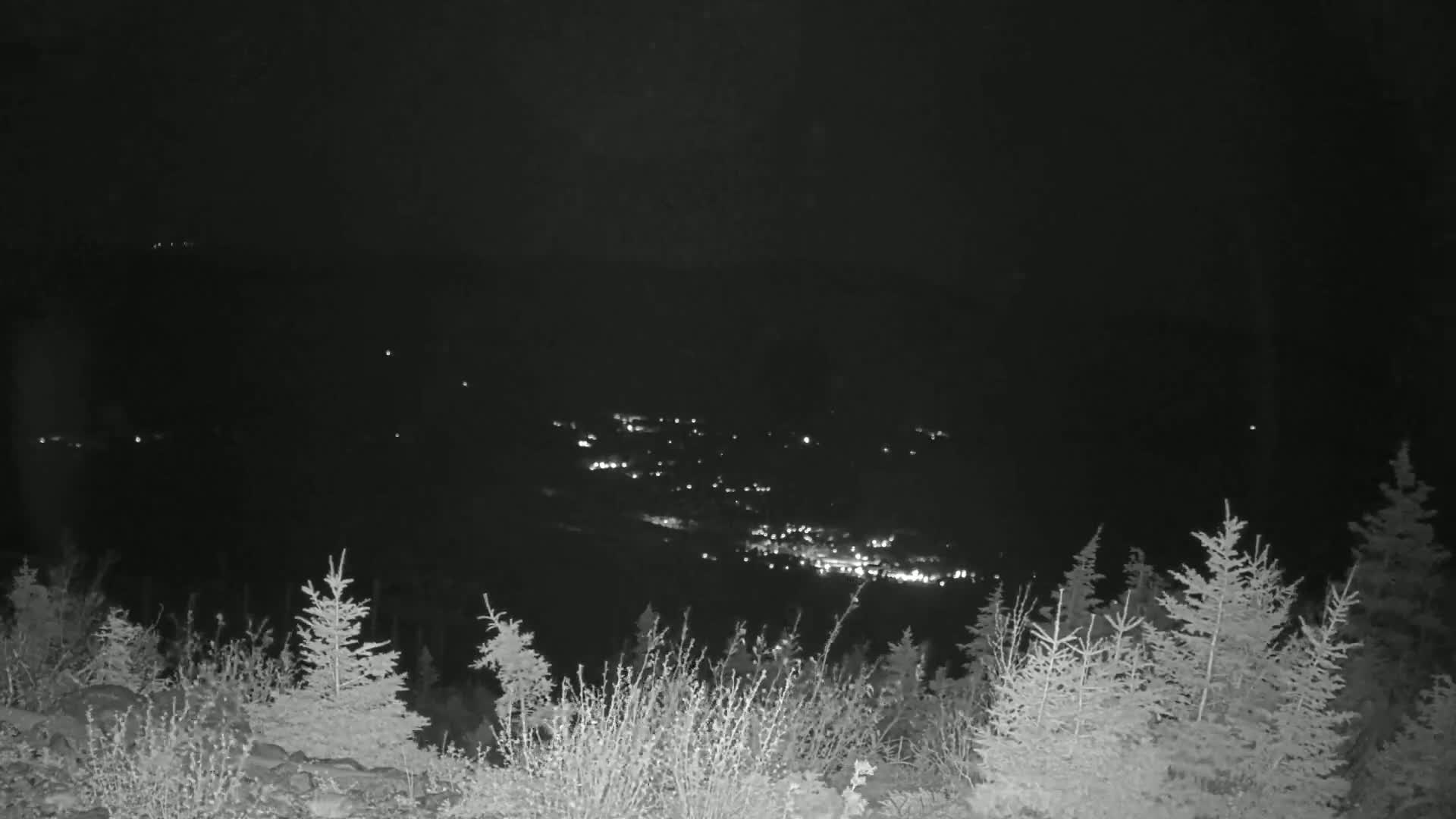 Kingfield, Sugarloaf Mountain Peak Skyline Live Cam - Kingfield, Franklin, Maine, USA