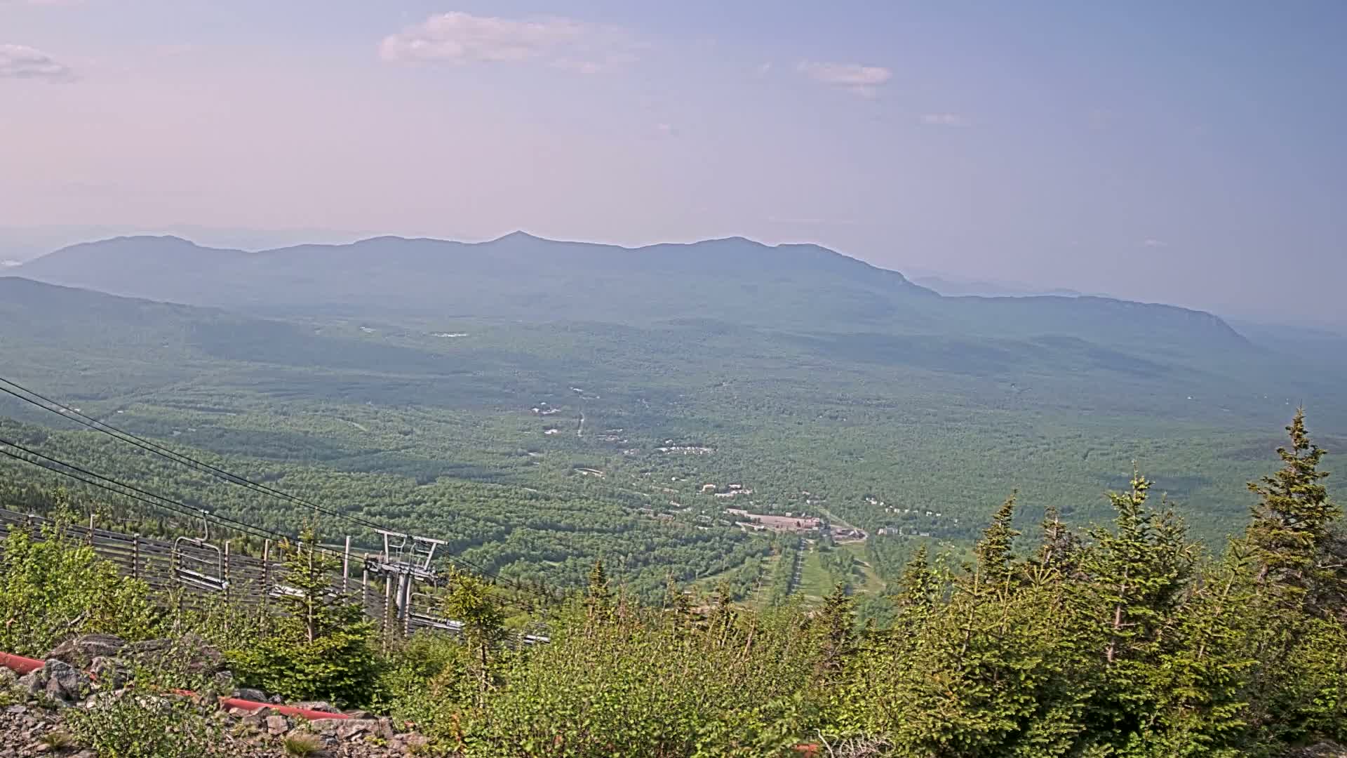 Kingfield, Sugarloaf Mountain Peak Skyline Live Cam - Kingfield, Franklin, Maine, USA