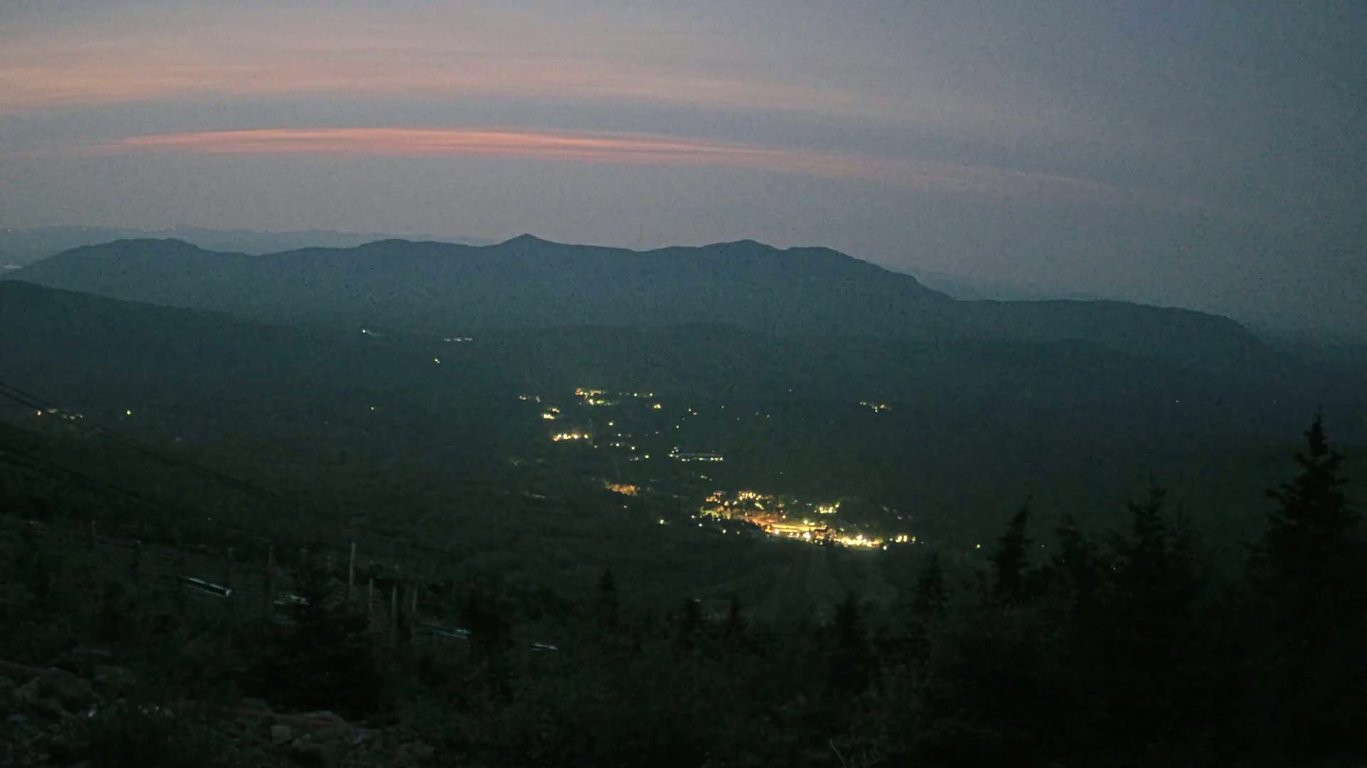 Kingfield, Sugarloaf Mountain Peak Skyline Live Cam - Kingfield, Franklin, Maine, USA