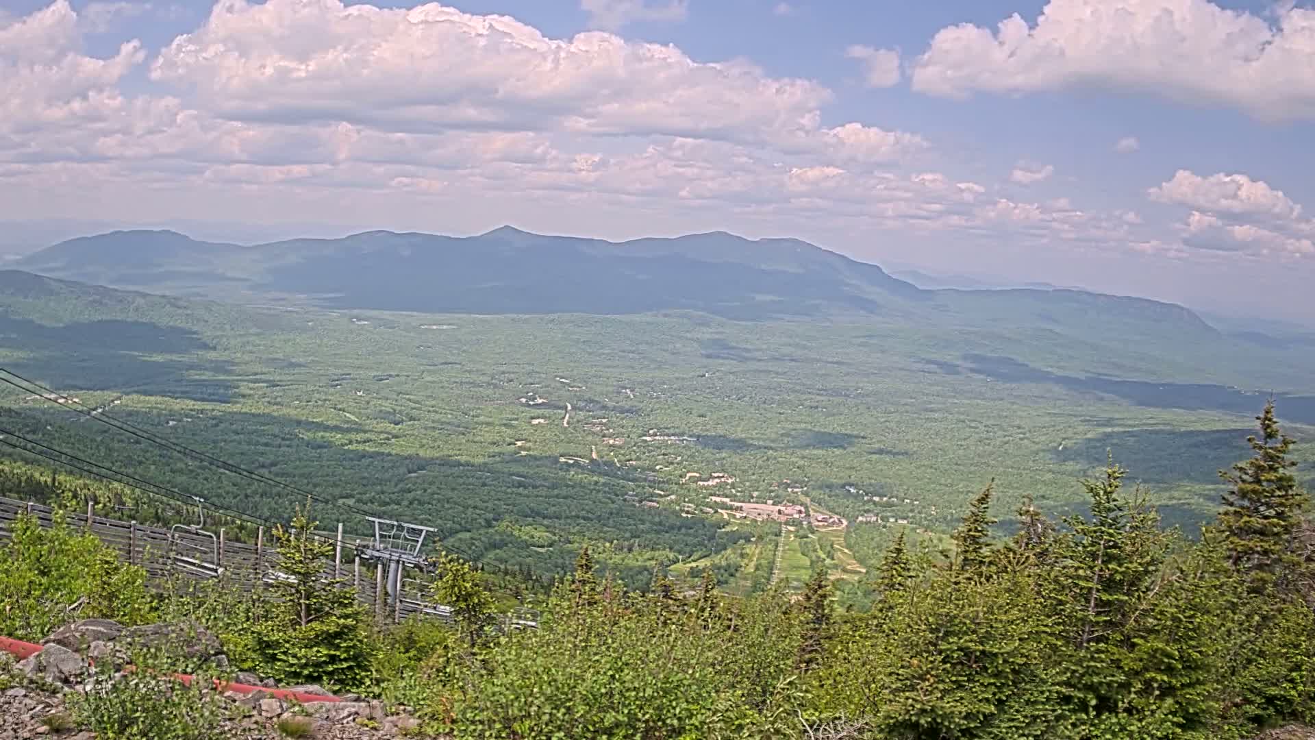 Kingfield, Sugarloaf Mountain Peak Skyline Live Cam - Kingfield, Franklin, Maine, USA