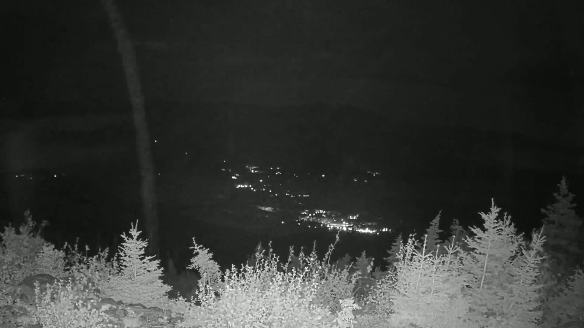 Kingfield, Sugarloaf Mountain Peak Skyline Live Cam - Kingfield, Franklin, Maine, USA