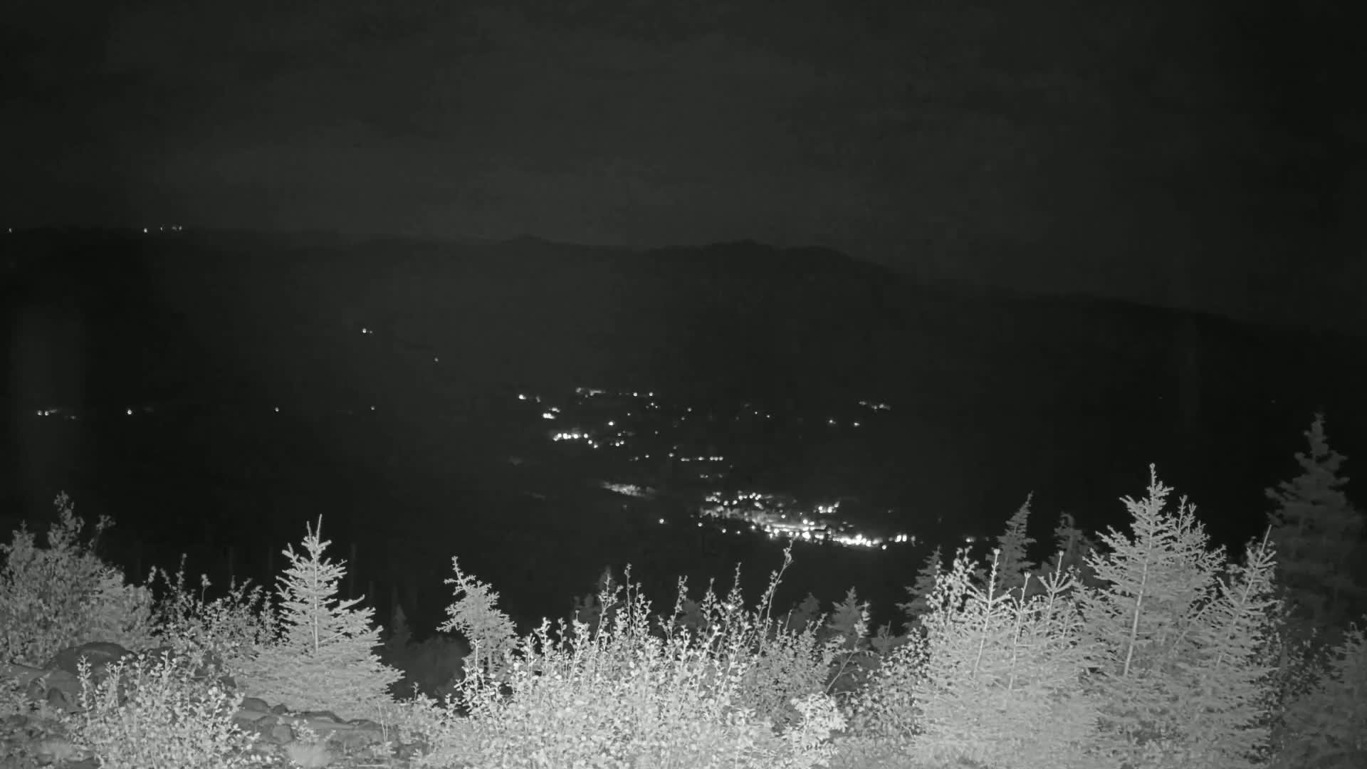 Kingfield, Sugarloaf Mountain Peak Skyline Live Cam - Kingfield, Franklin, Maine, USA
