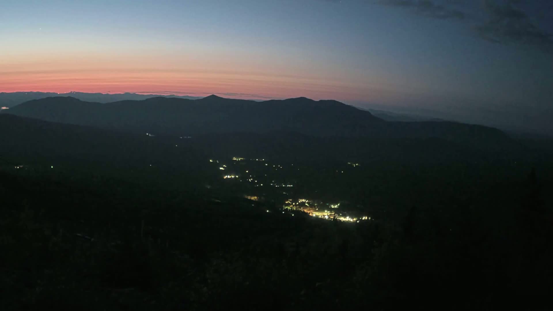 Kingfield, Sugarloaf Mountain Peak Skyline Live Cam - Kingfield, Franklin, Maine, USA