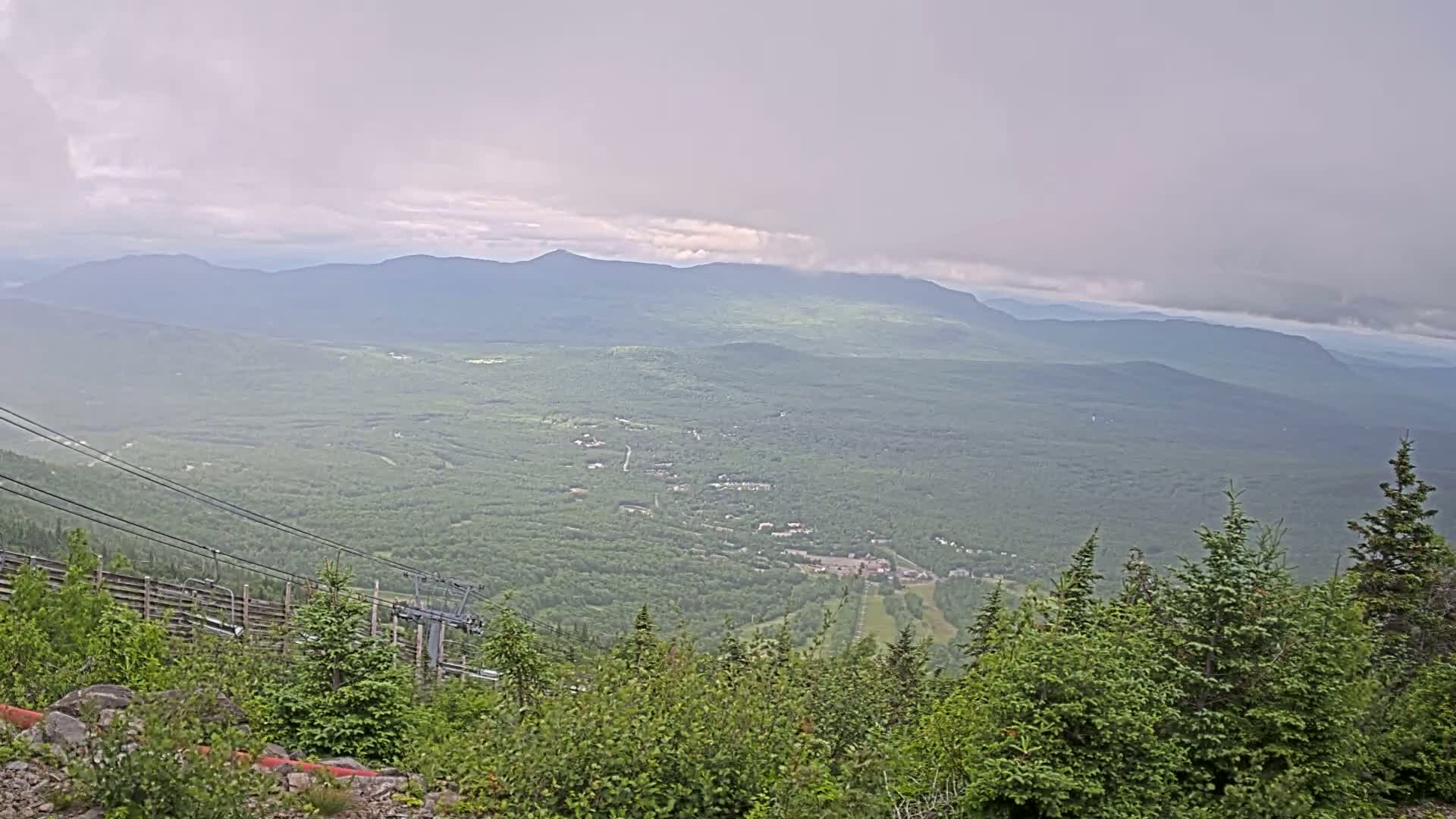 Kingfield, Sugarloaf Mountain Peak Skyline Live Cam - Kingfield, Franklin, Maine, USA