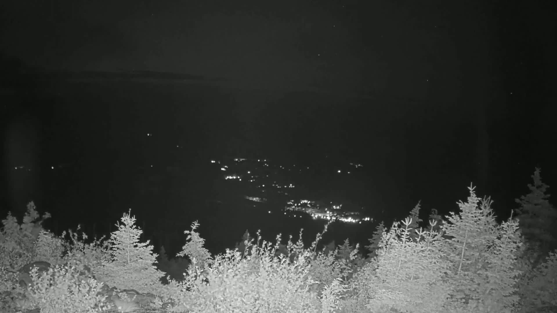 Kingfield, Sugarloaf Mountain Peak Skyline Live Cam - Kingfield, Franklin, Maine, USA