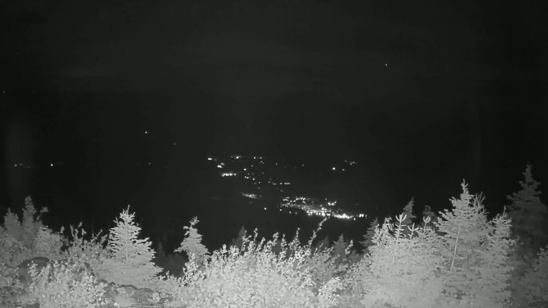 Kingfield, Sugarloaf Mountain Peak Skyline Live Cam - Kingfield, Franklin, Maine, USA